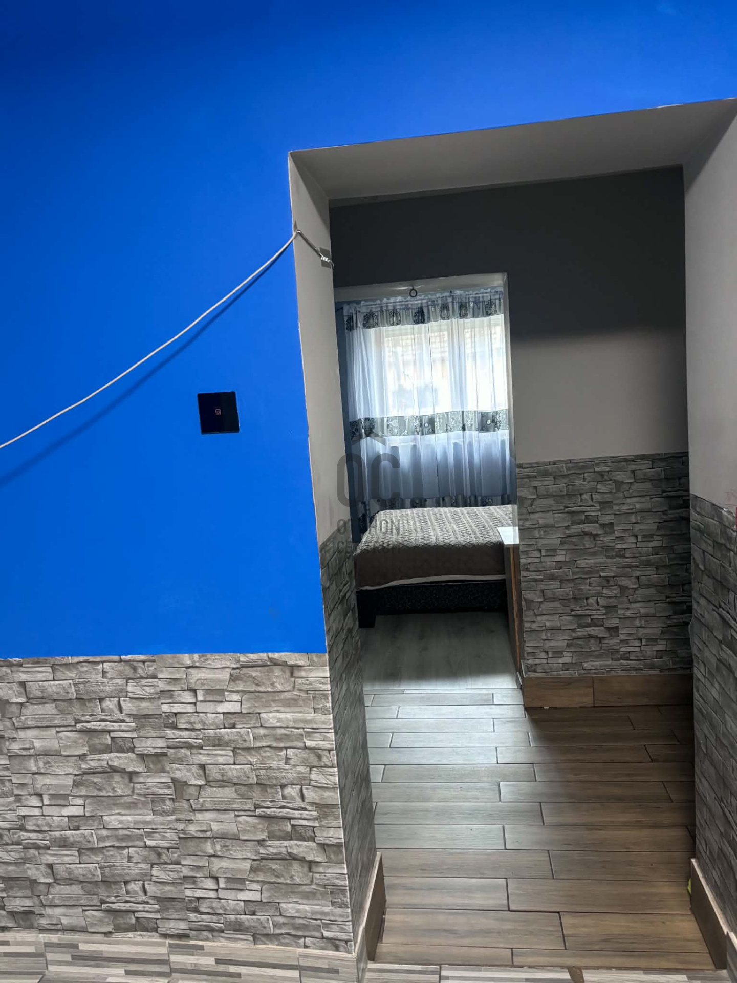 Gallery zoom image