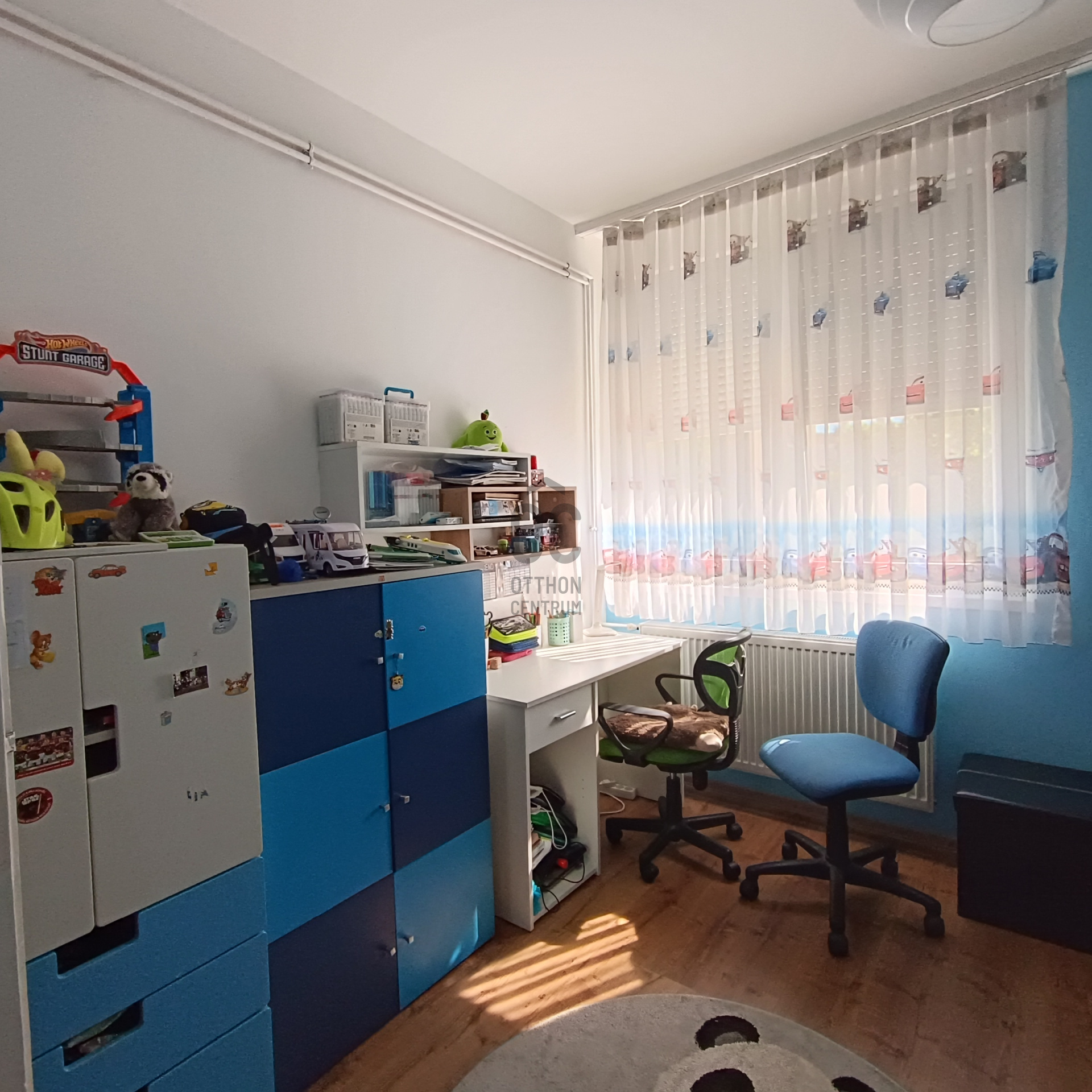 Gallery zoom image