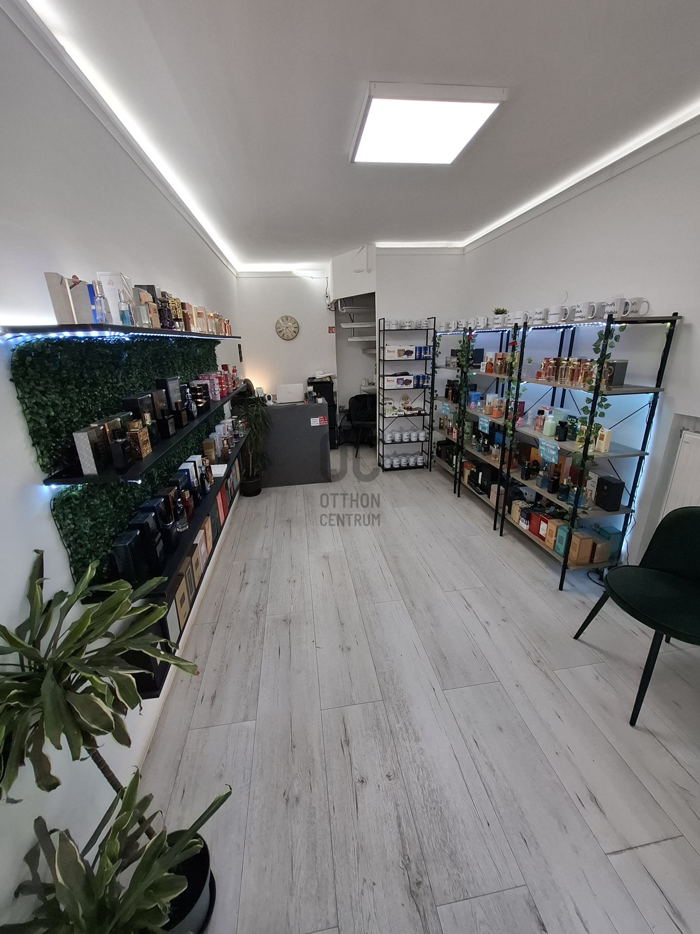 Gallery zoom image