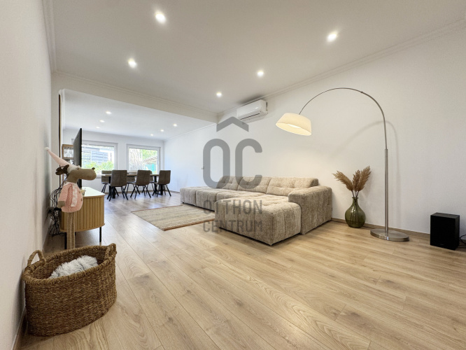 8 bed · 293m² · Családi ház · 234.500.000 Ft