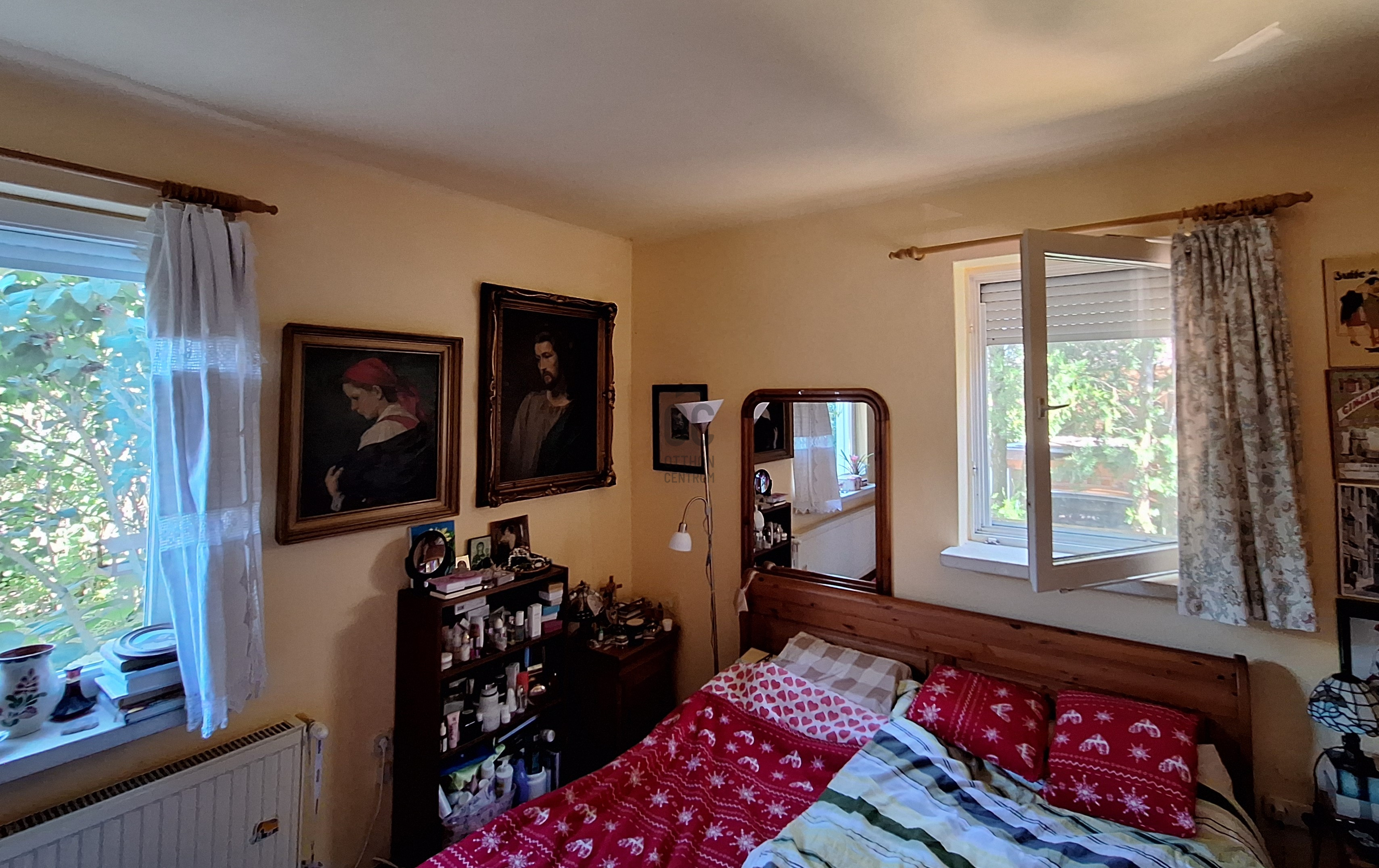 Gallery zoom image