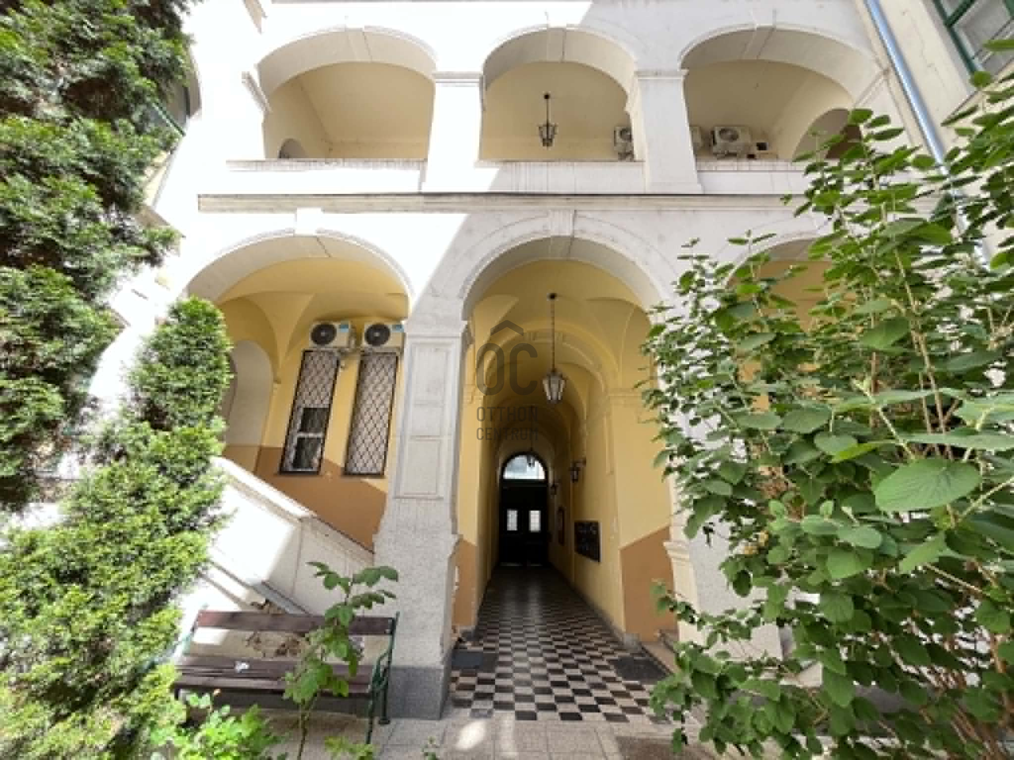 Gallery zoom image