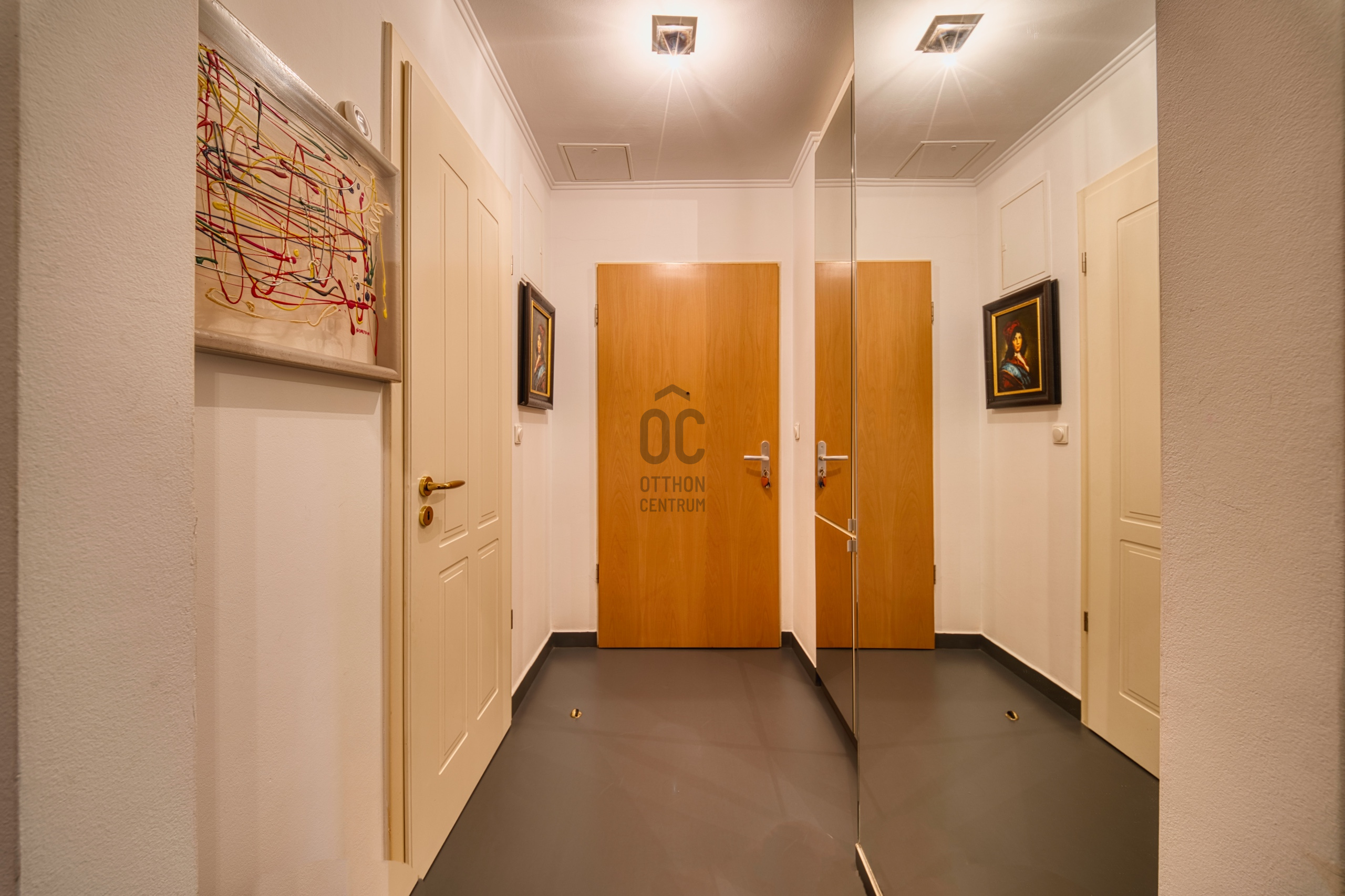 Gallery zoom image