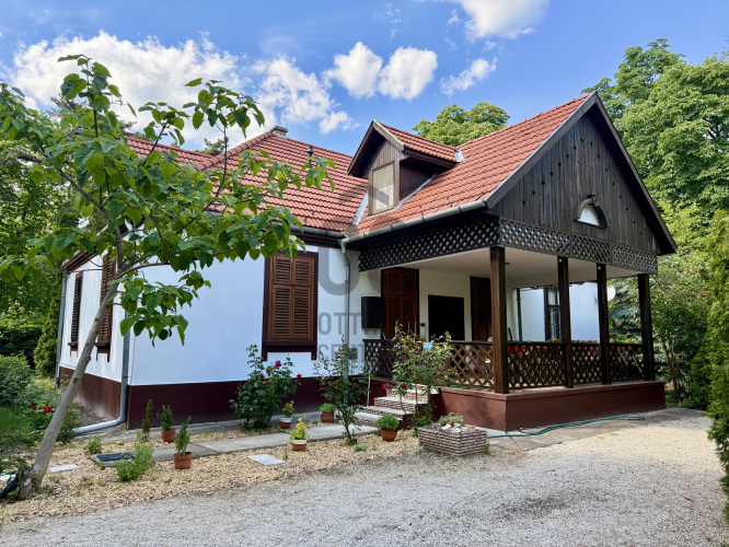 3 bed · 1092m² · Családi ház · 239.000.000 Ft