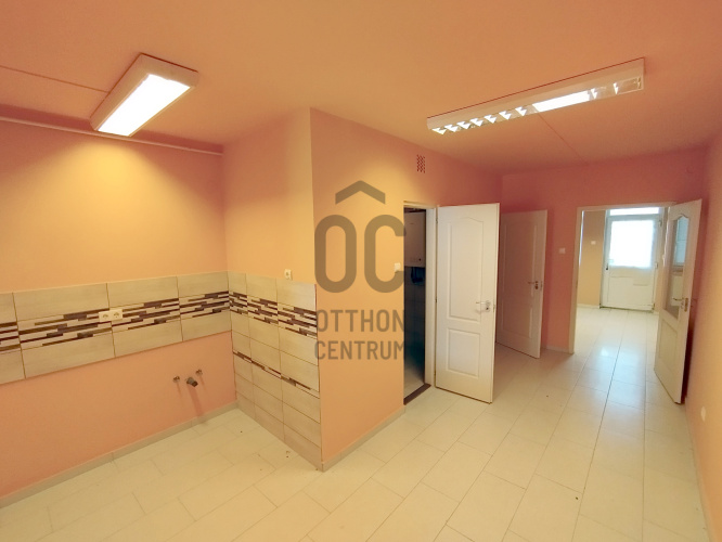 50m² · Üzlethelyiség · 28.900.000 Ft