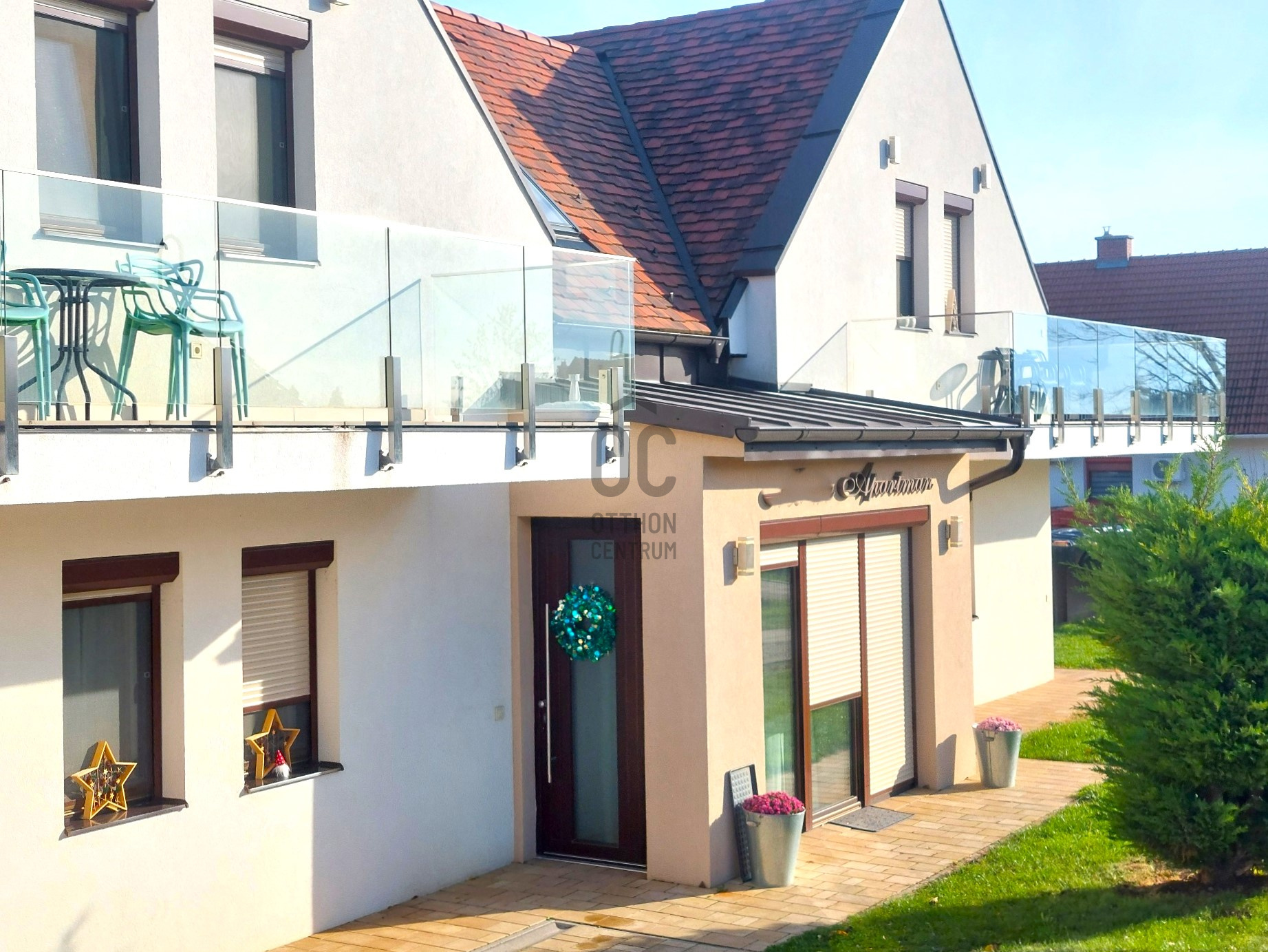 Gallery zoom image