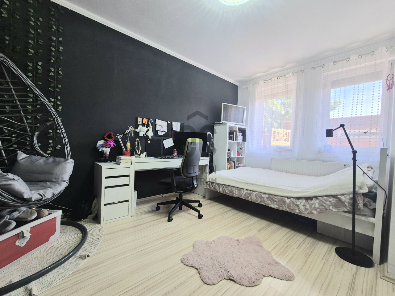Gallery zoom image