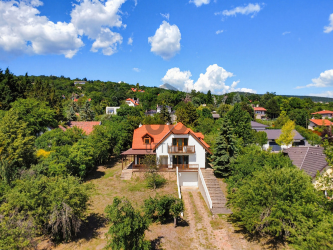 6 bed · 1745m² · Családi ház · 164.900.000 Ft