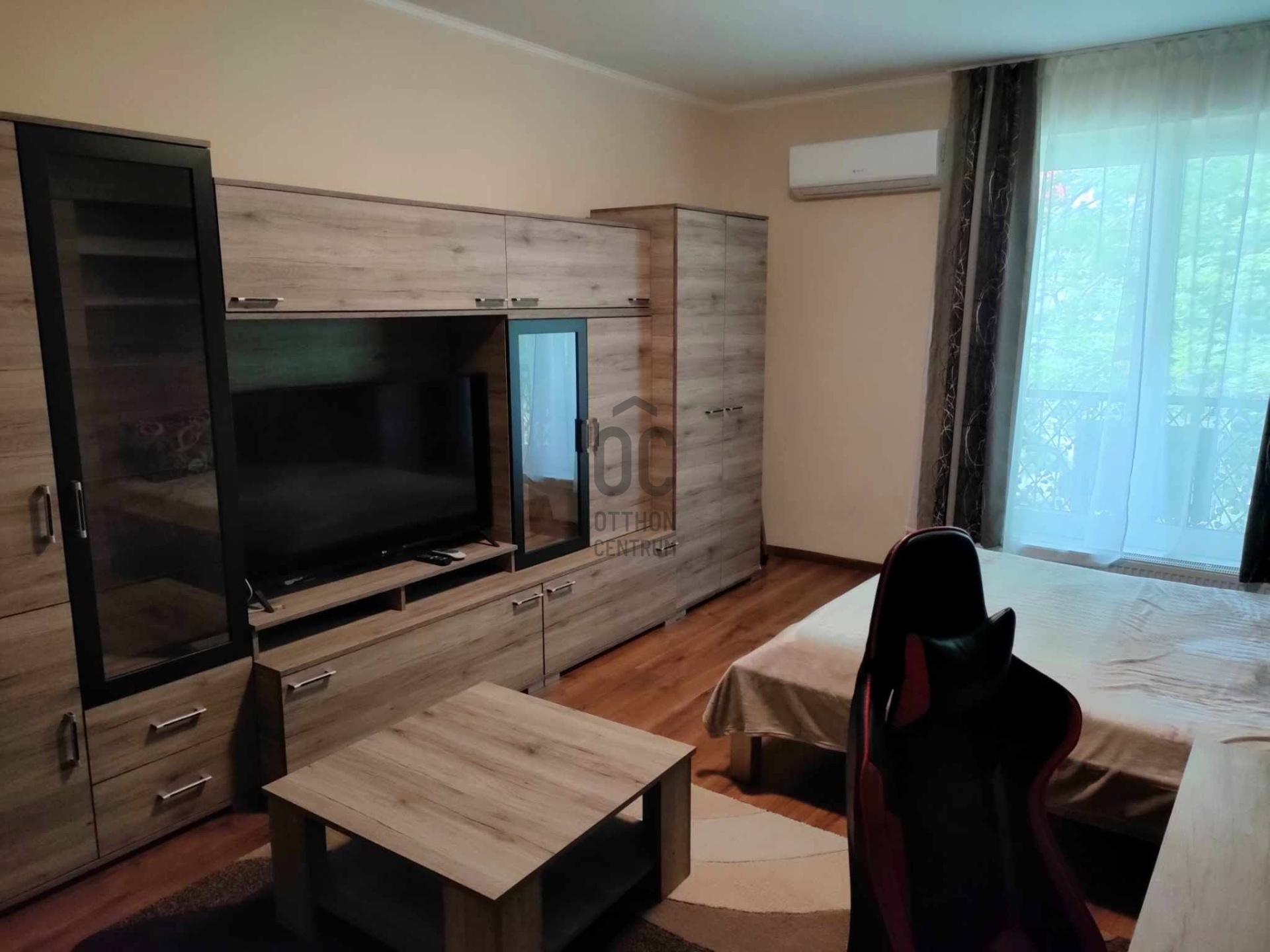 Gallery zoom image