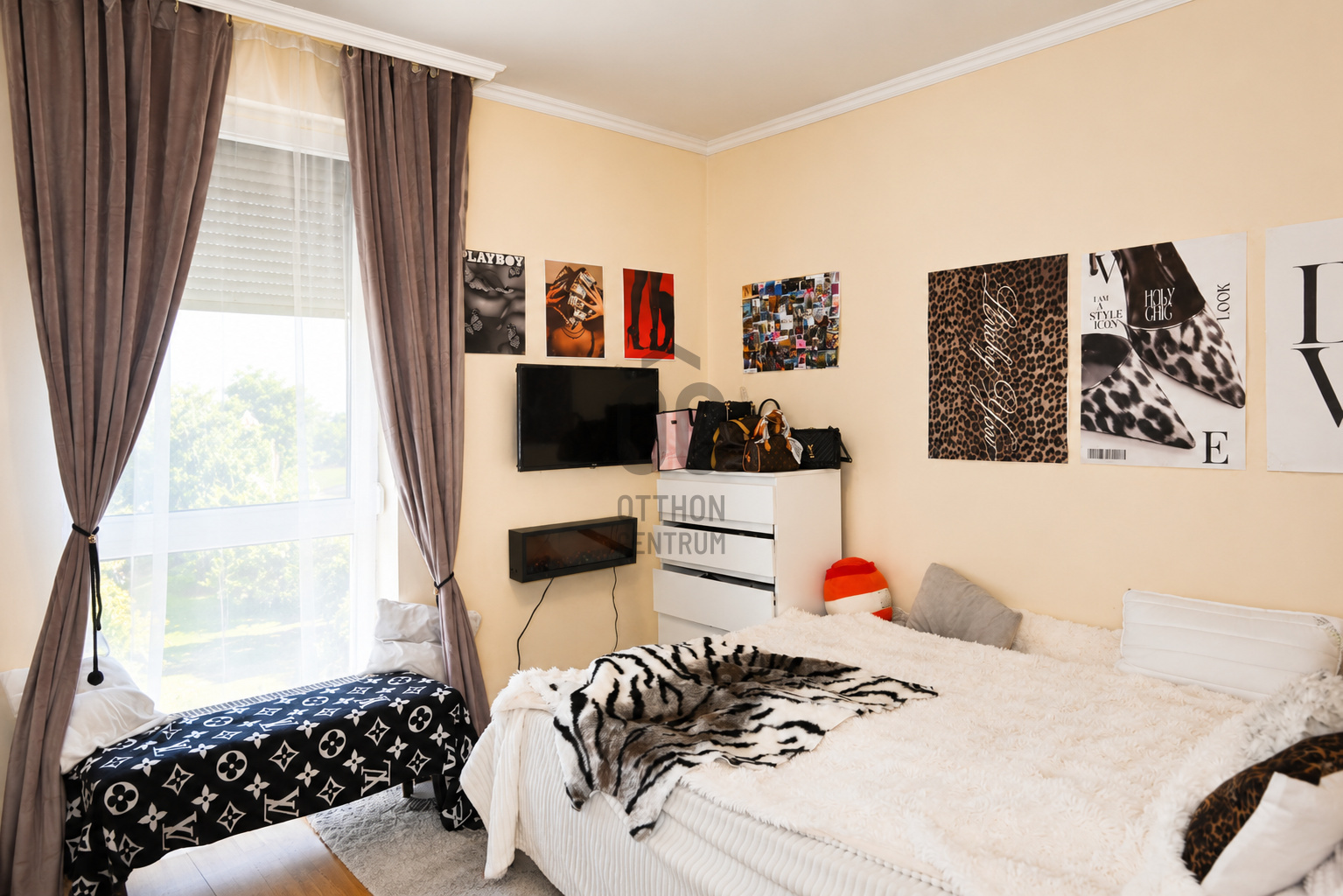 Gallery zoom image