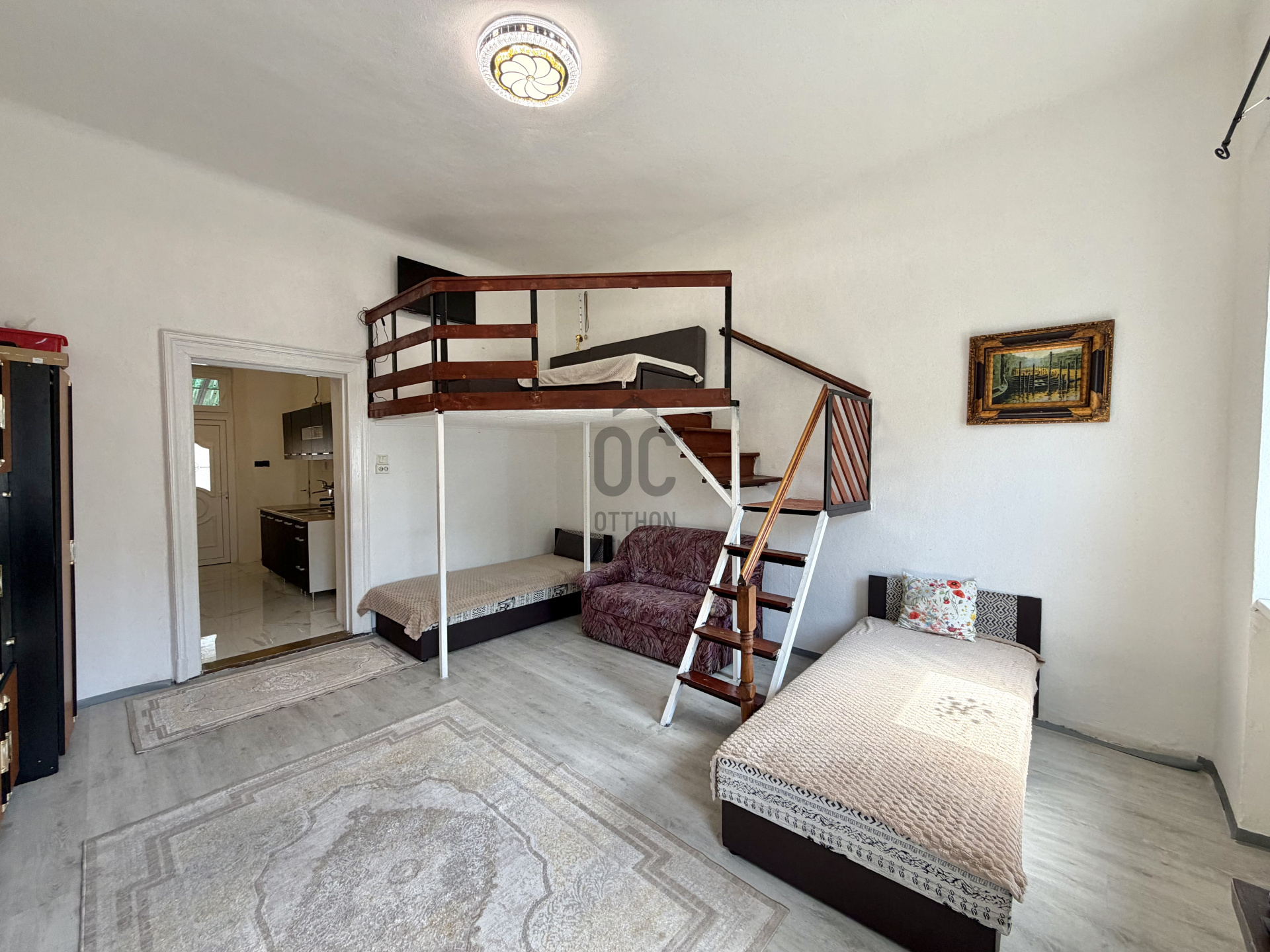 Gallery zoom image
