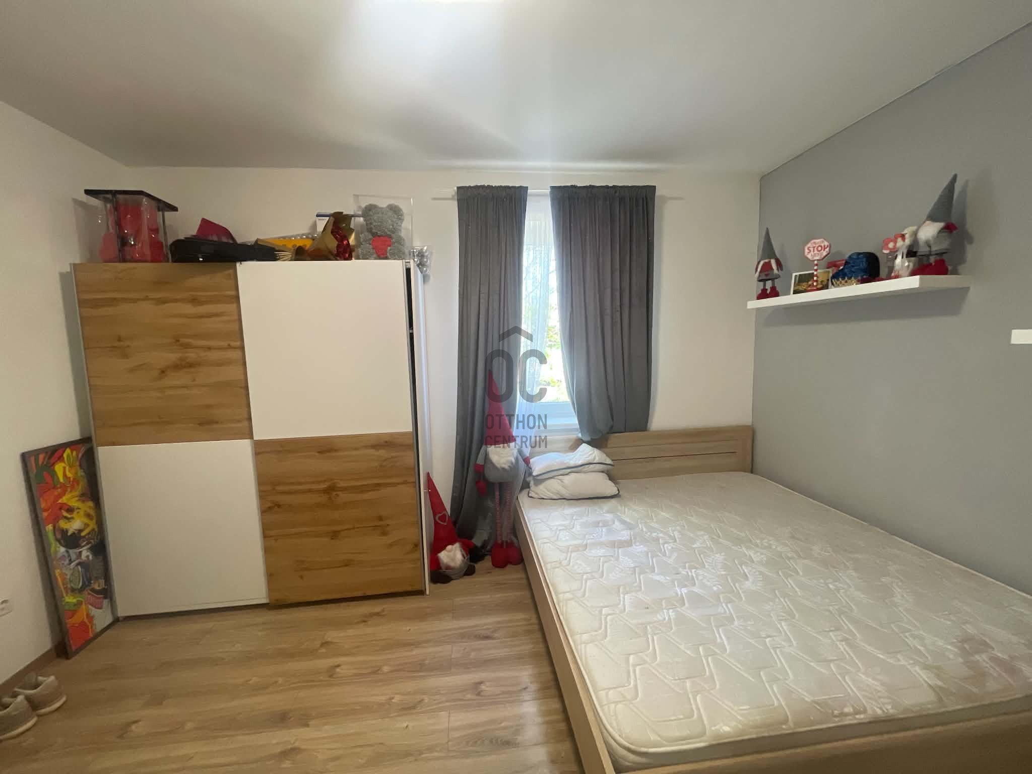 Gallery zoom image