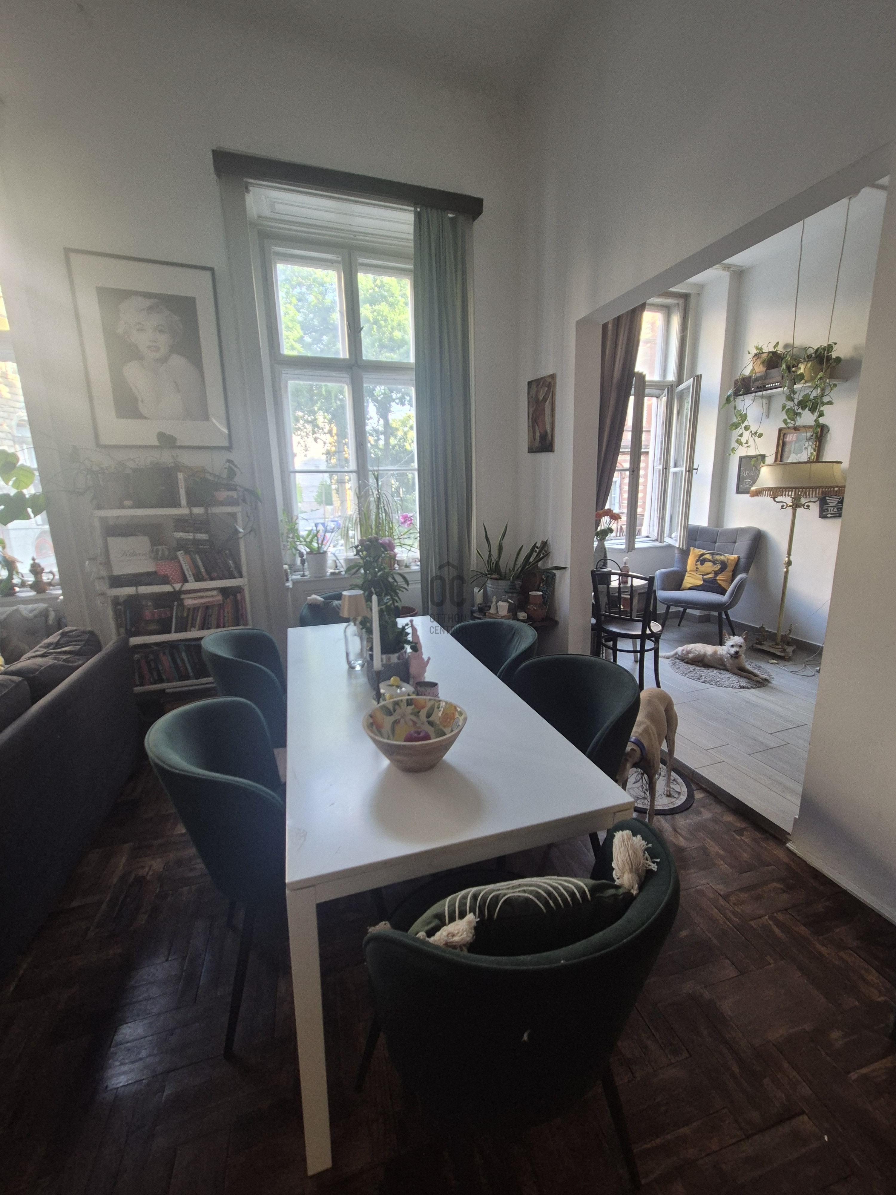 Gallery zoom image