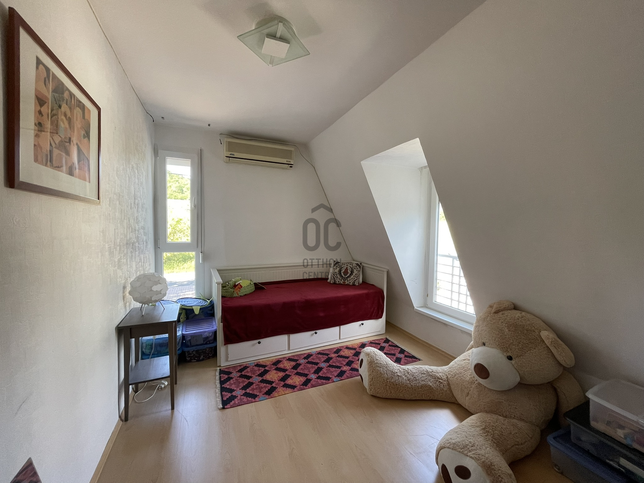Gallery zoom image