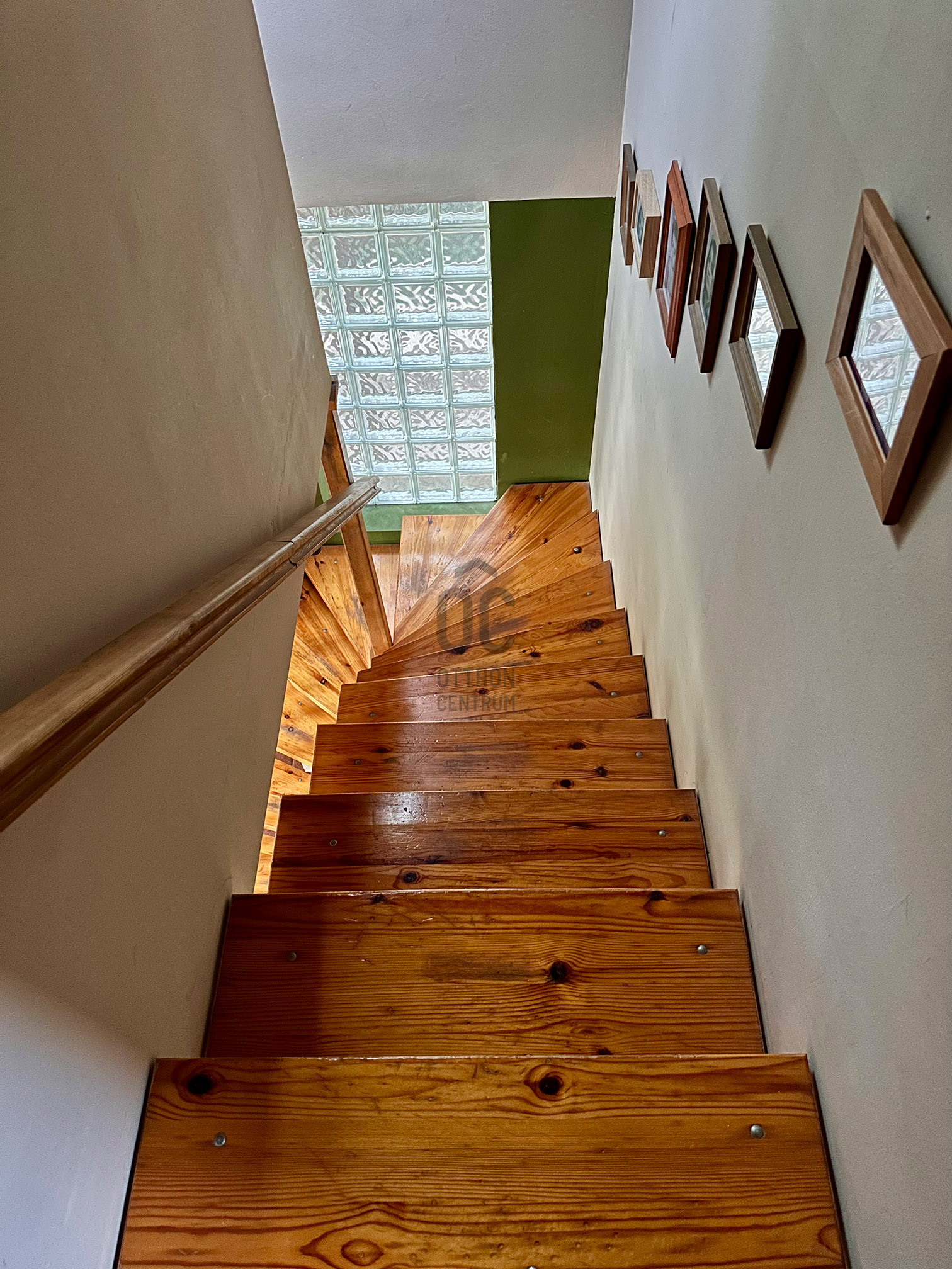 Gallery zoom image