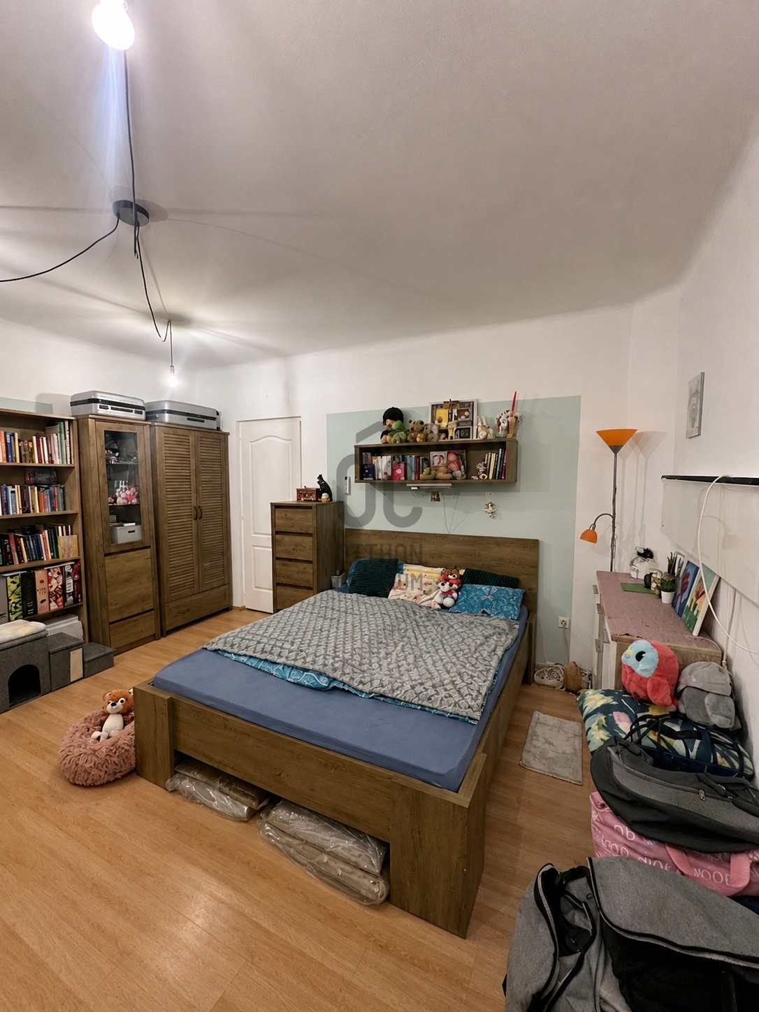 Gallery zoom image