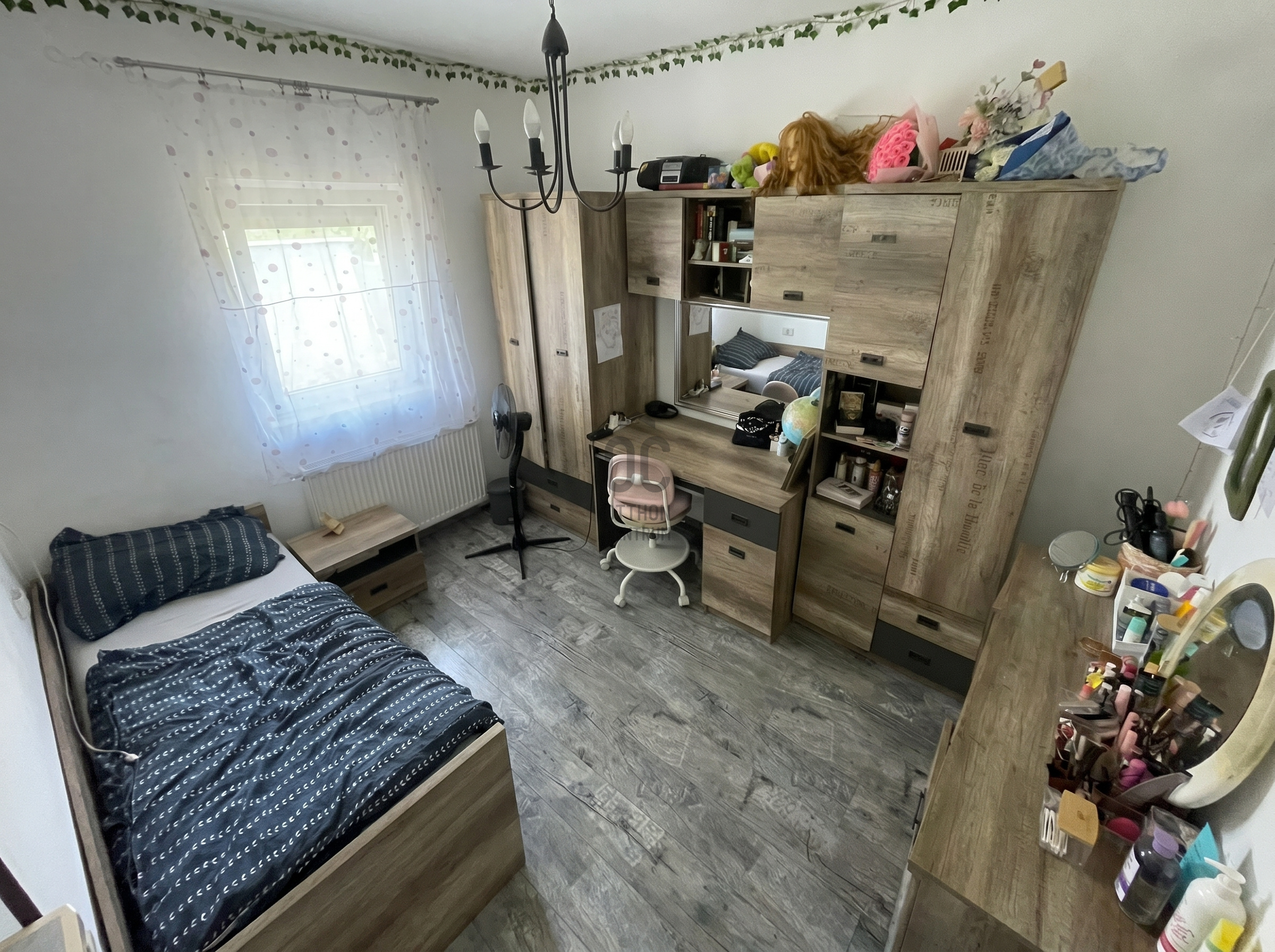 Gallery zoom image