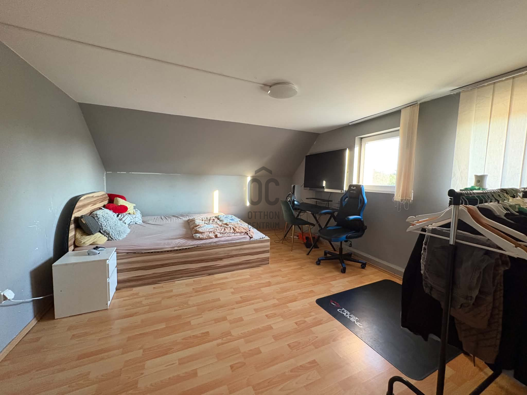 Gallery zoom image