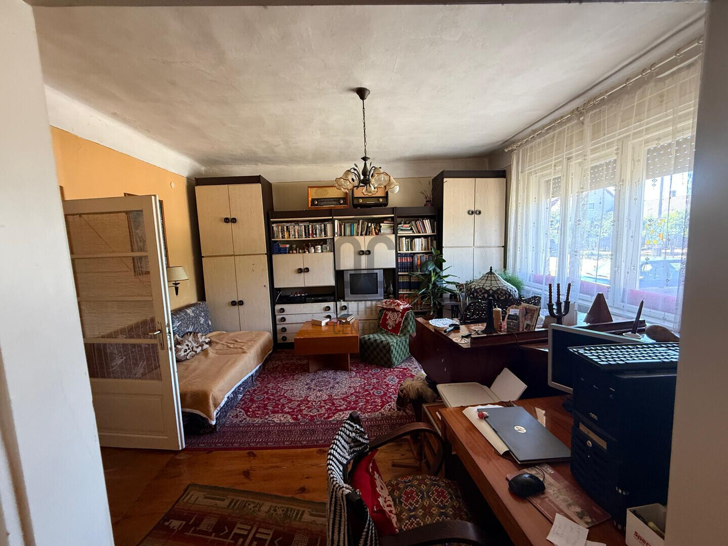 Gallery zoom image