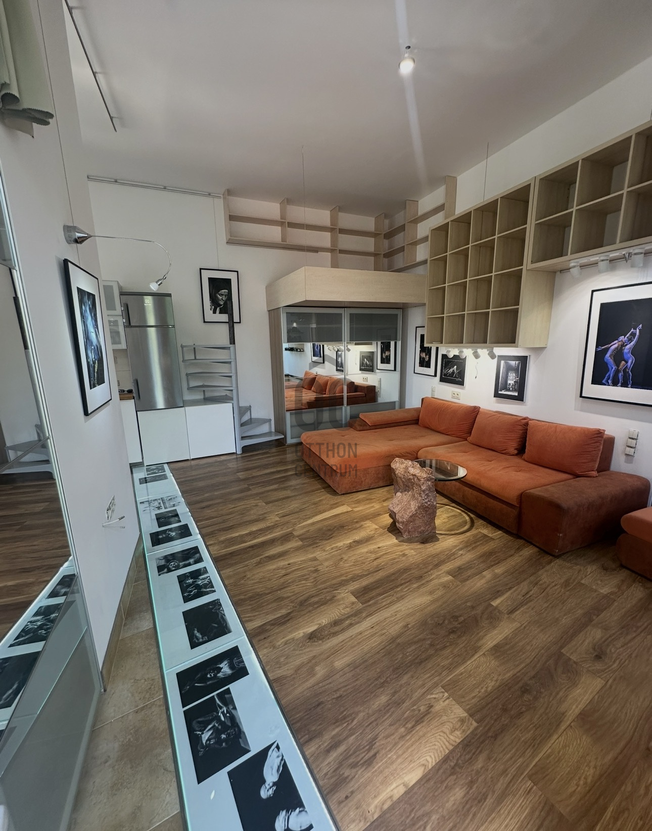Gallery zoom image