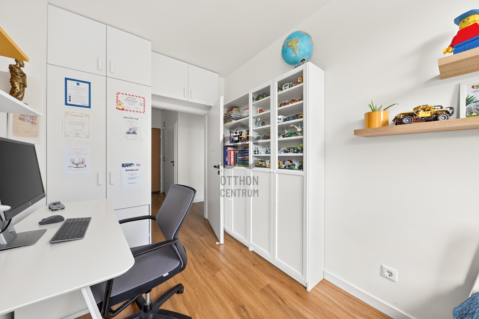 Gallery zoom image