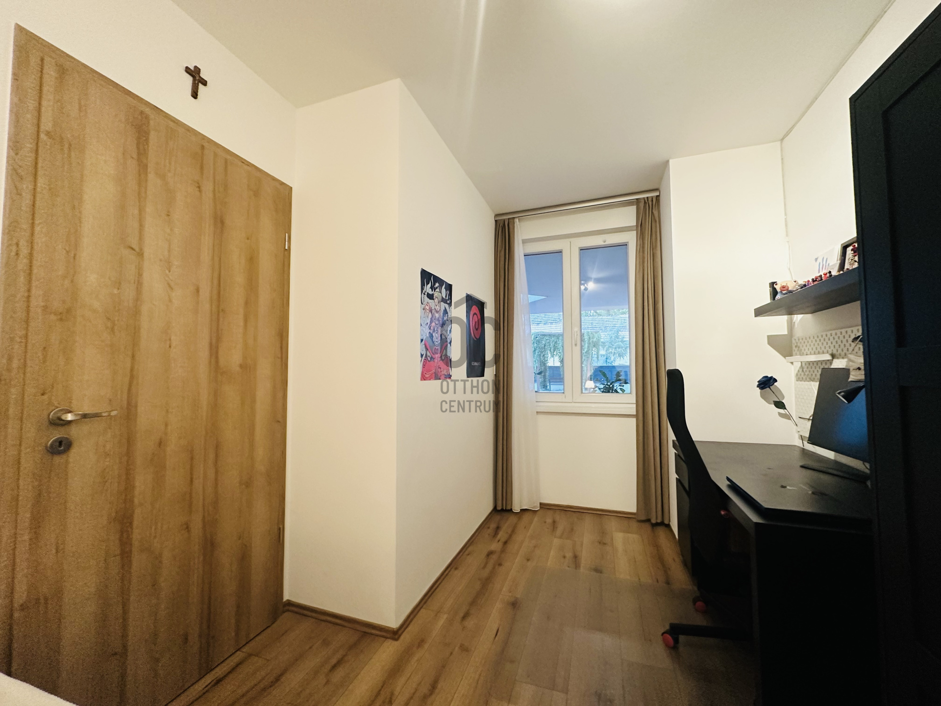 Gallery zoom image