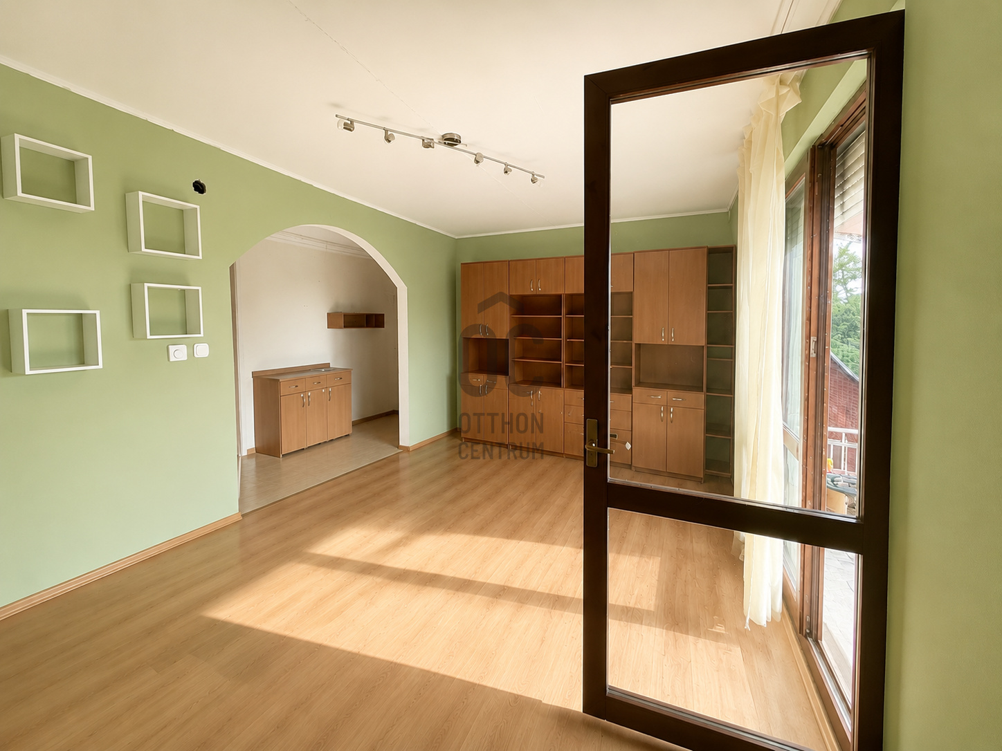 Gallery zoom image