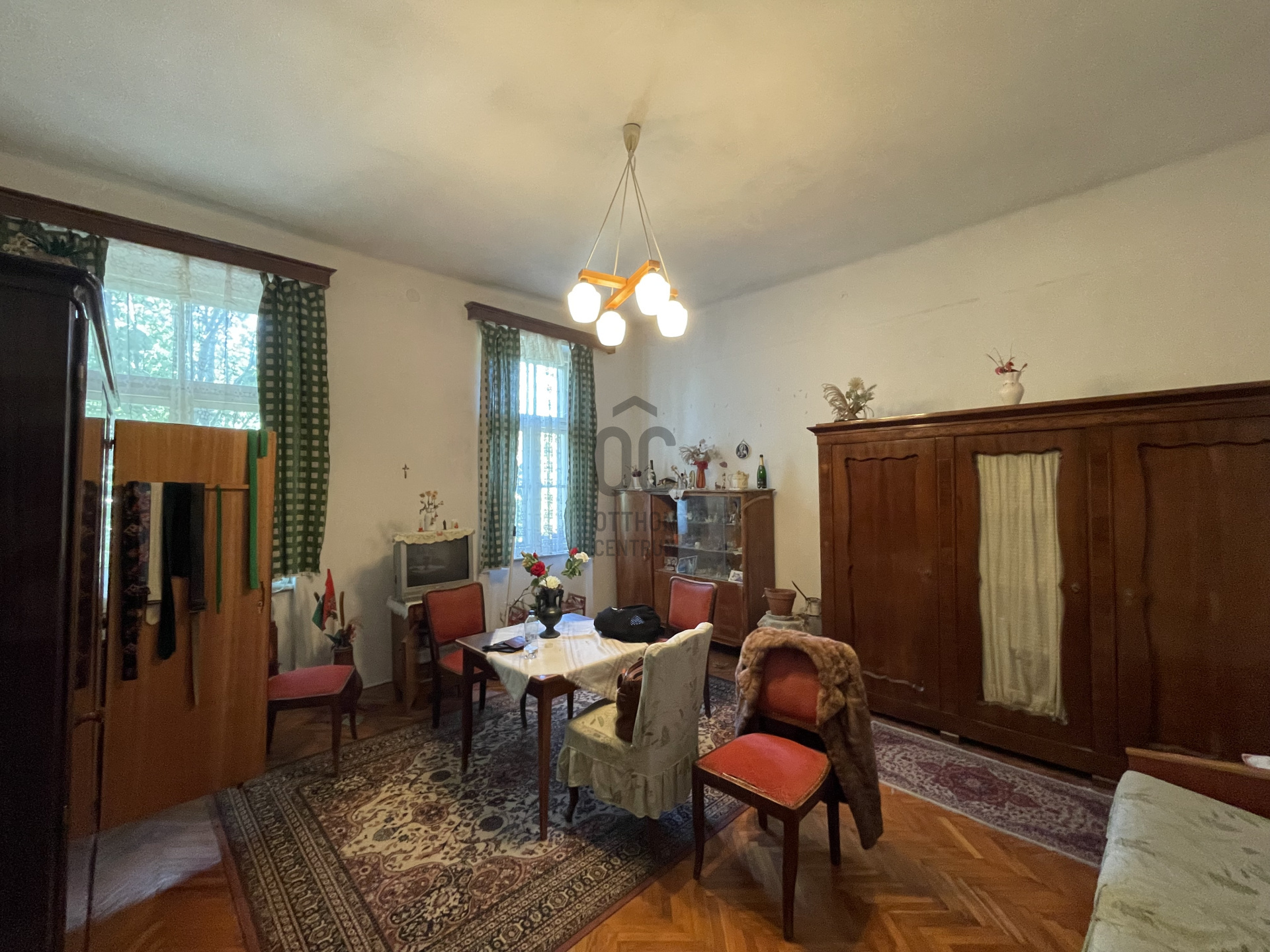 Gallery zoom image