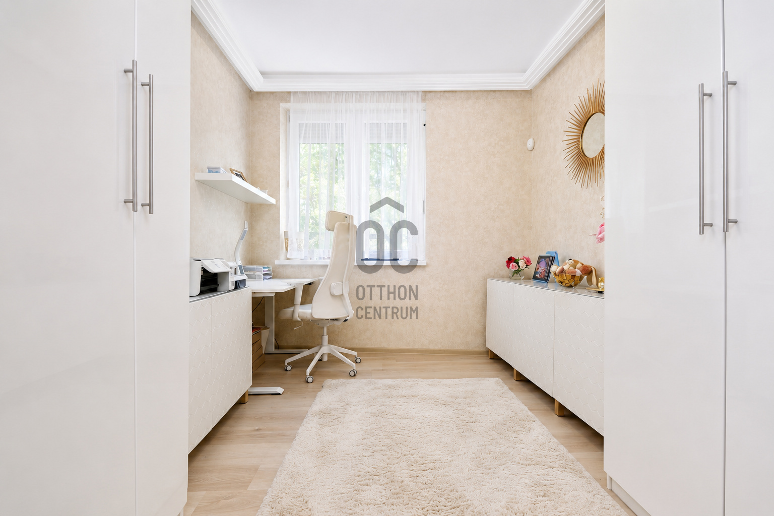 Gallery zoom image
