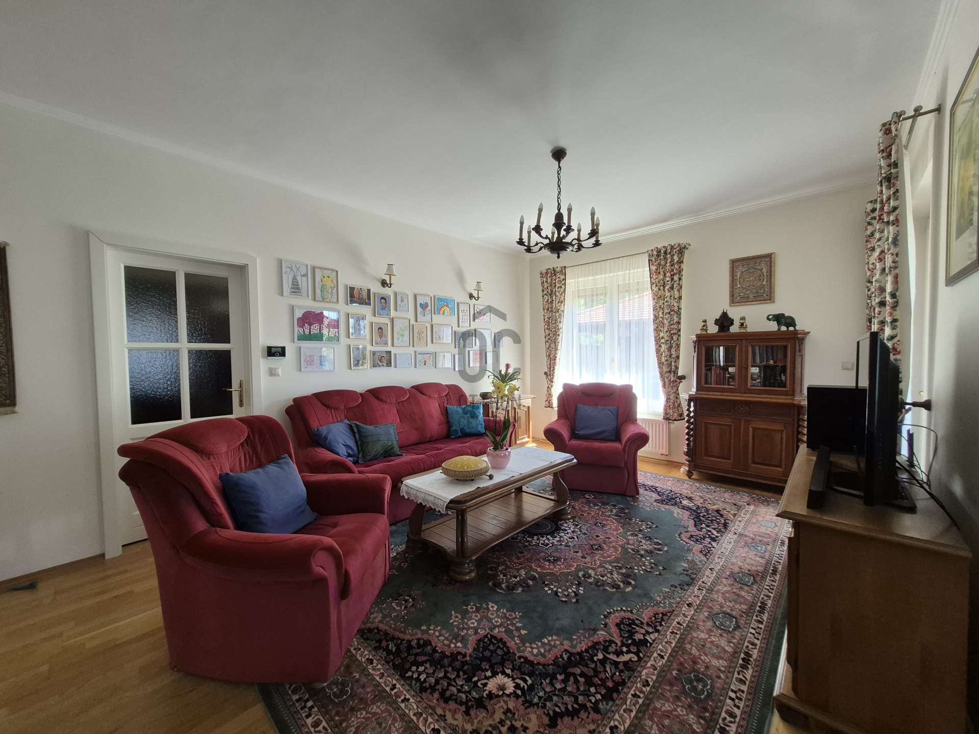 Gallery zoom image