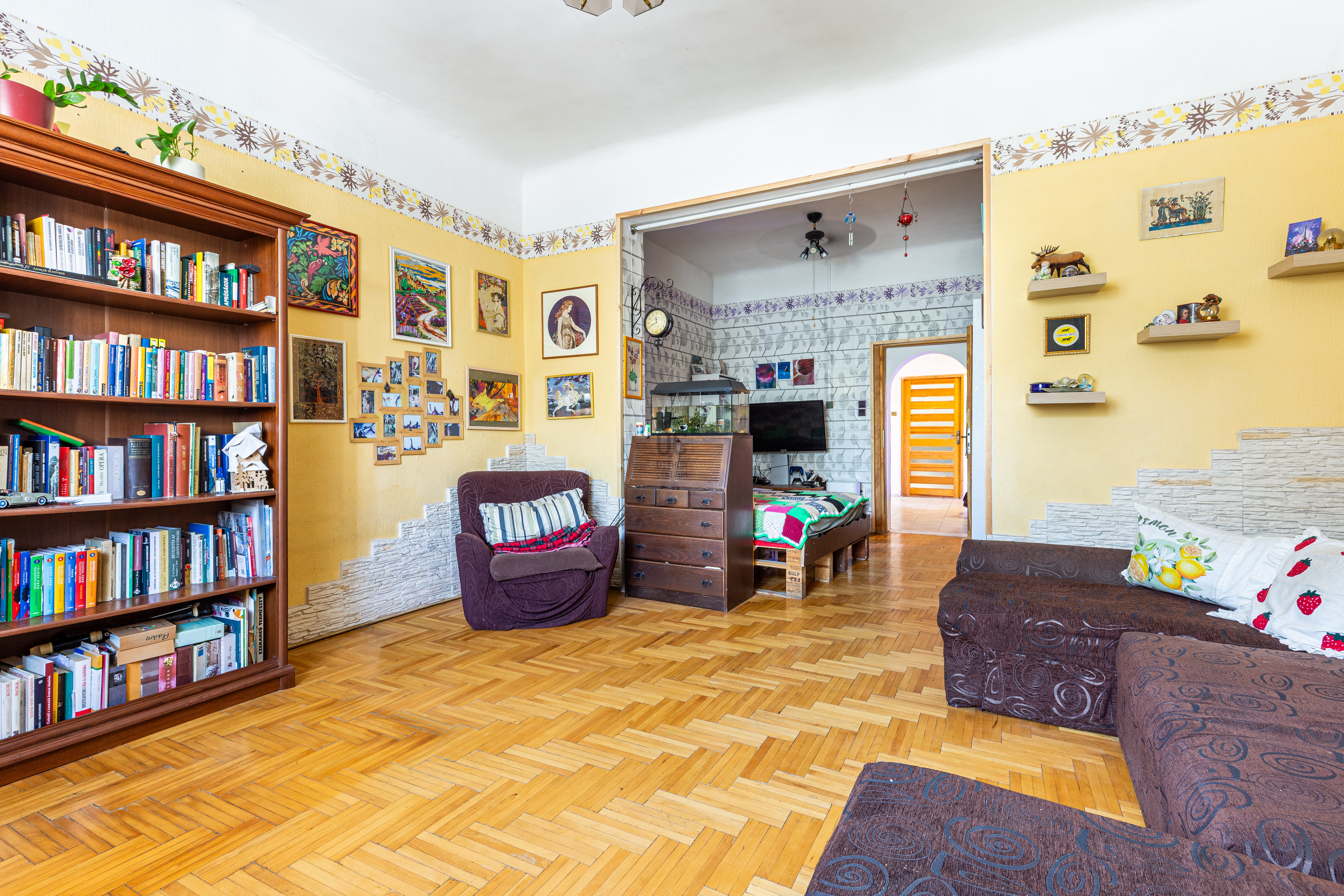 Gallery zoom image