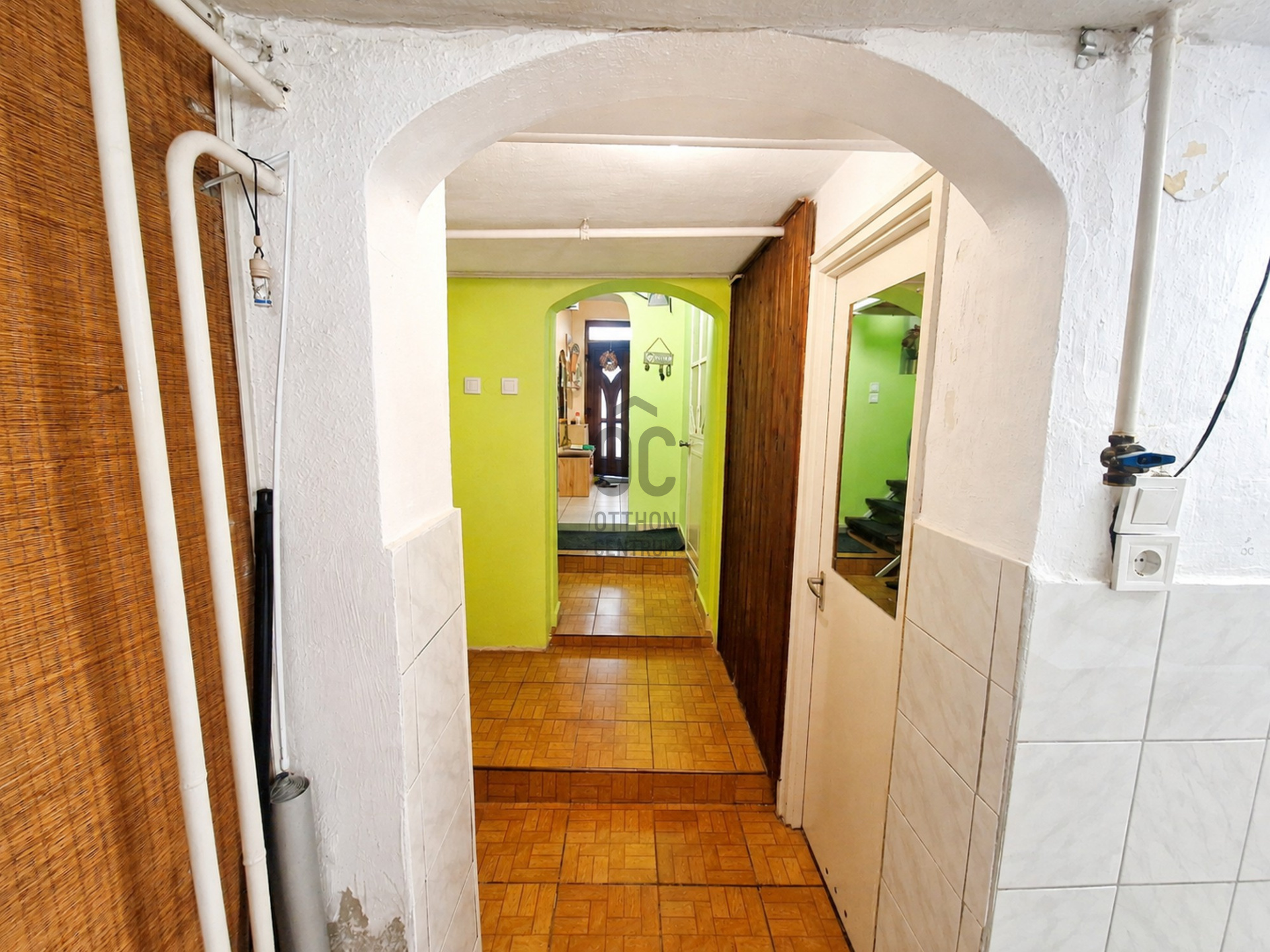 Gallery zoom image
