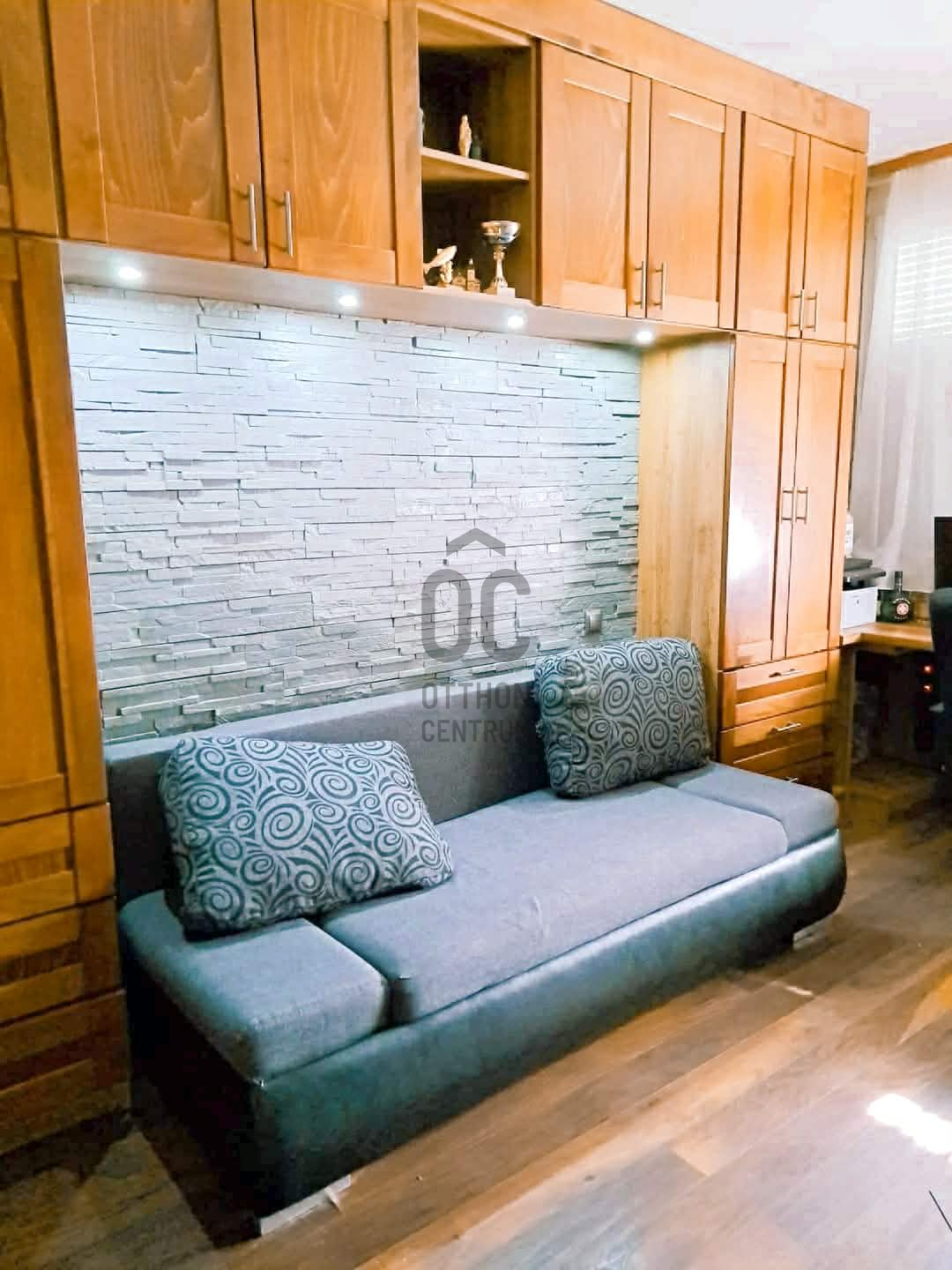 Gallery zoom image