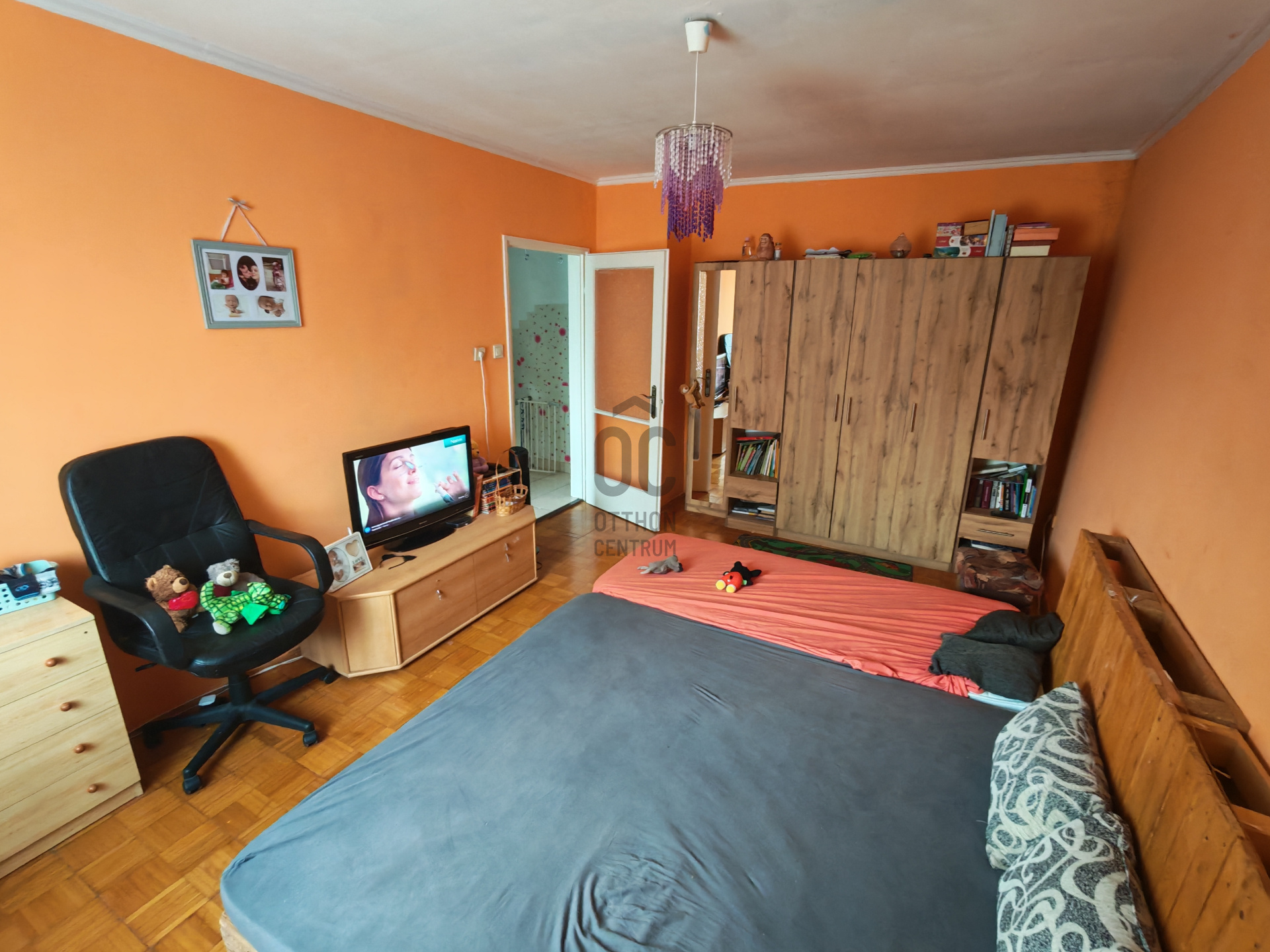 Gallery zoom image