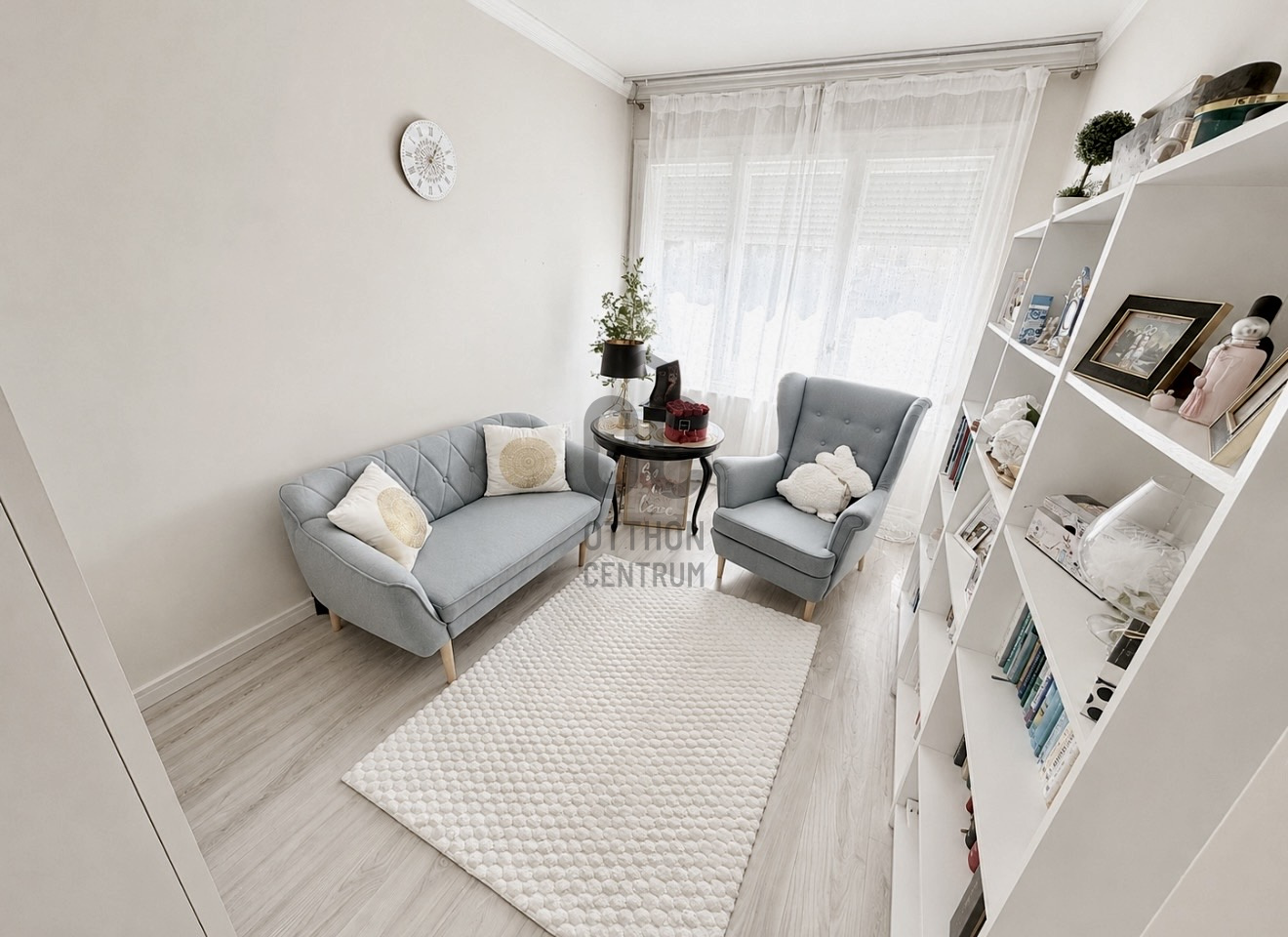 Gallery zoom image