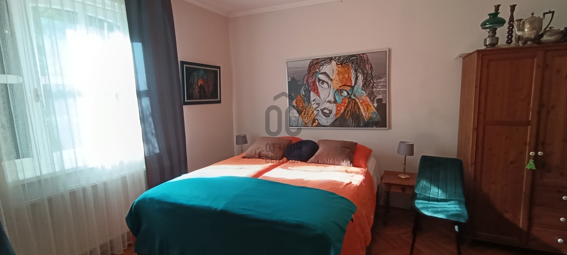 Gallery zoom image