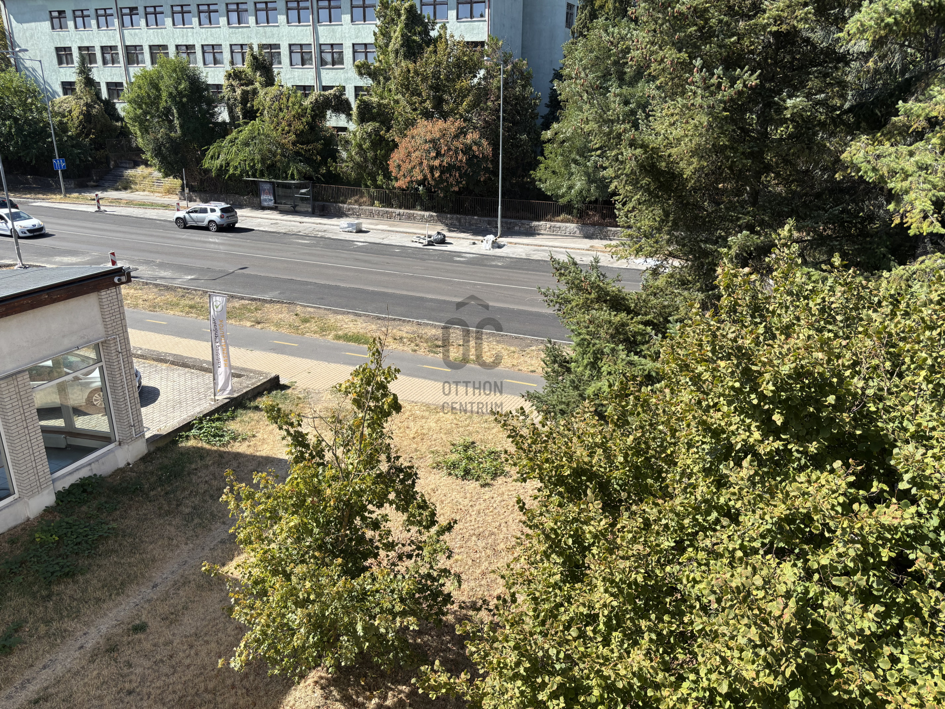 Gallery zoom image