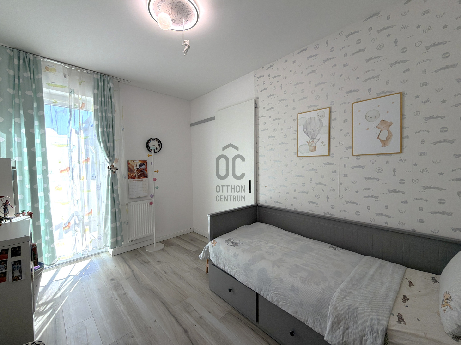 Gallery zoom image