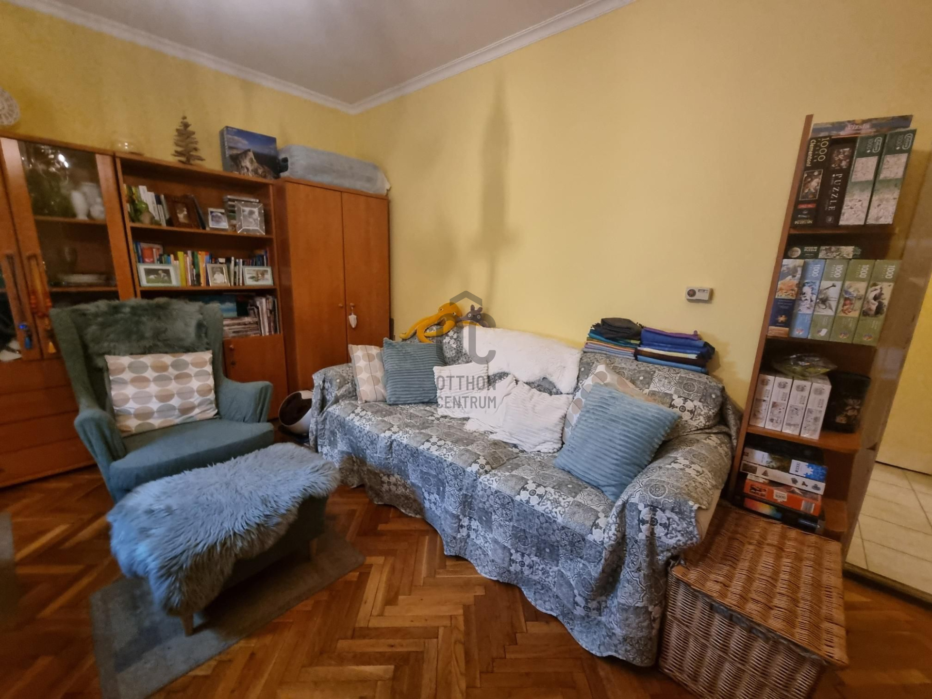 Gallery zoom image