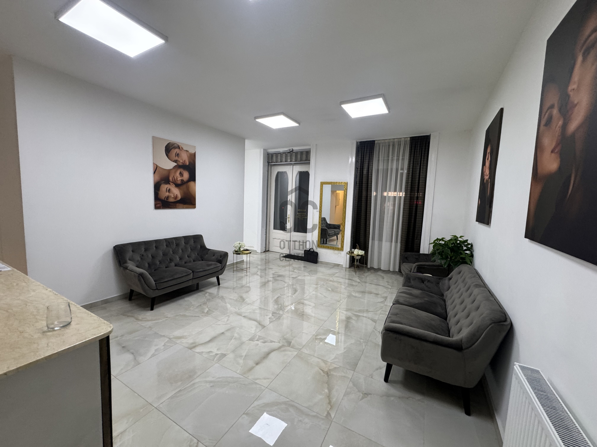 Gallery zoom image