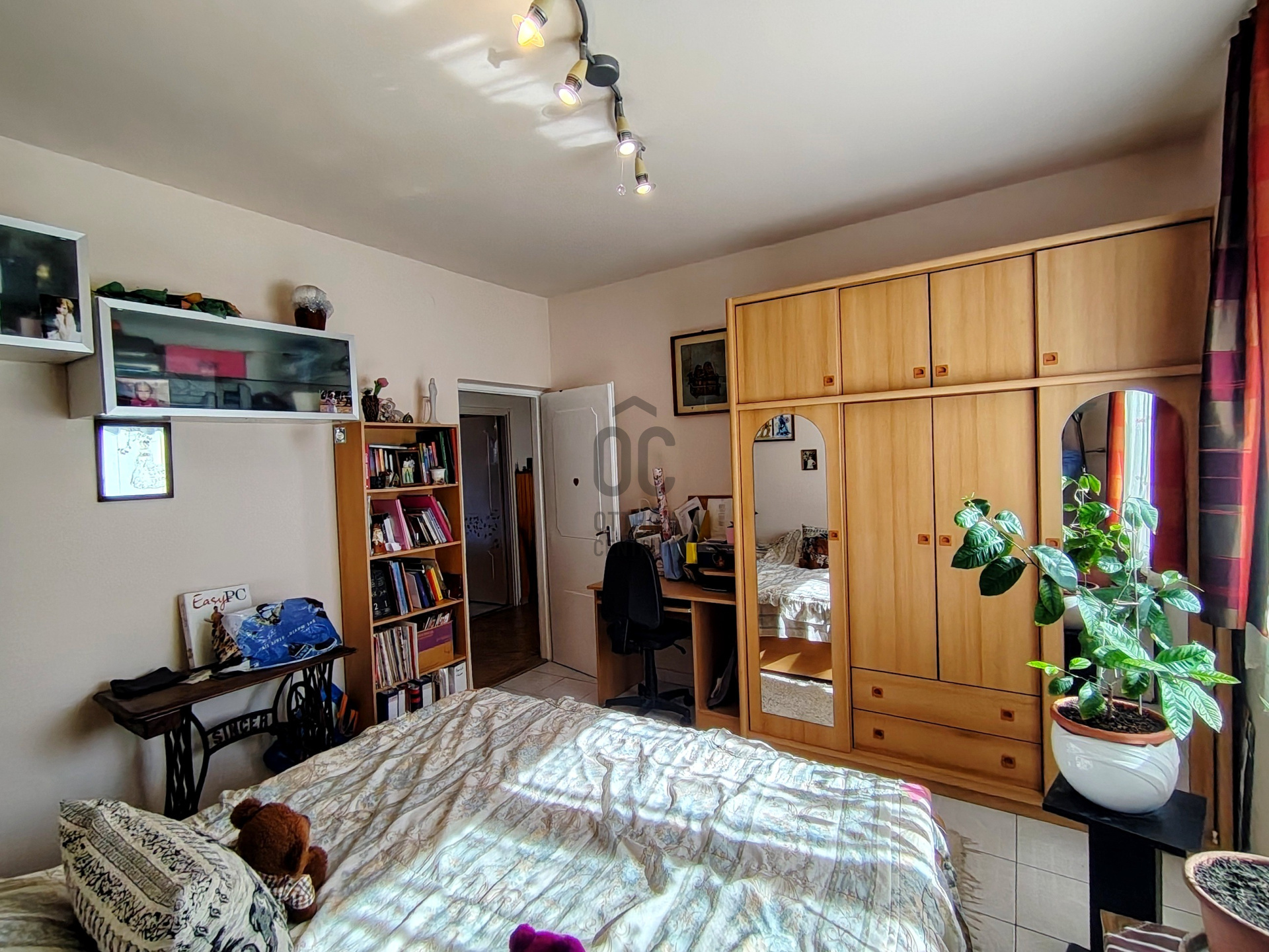 Gallery zoom image