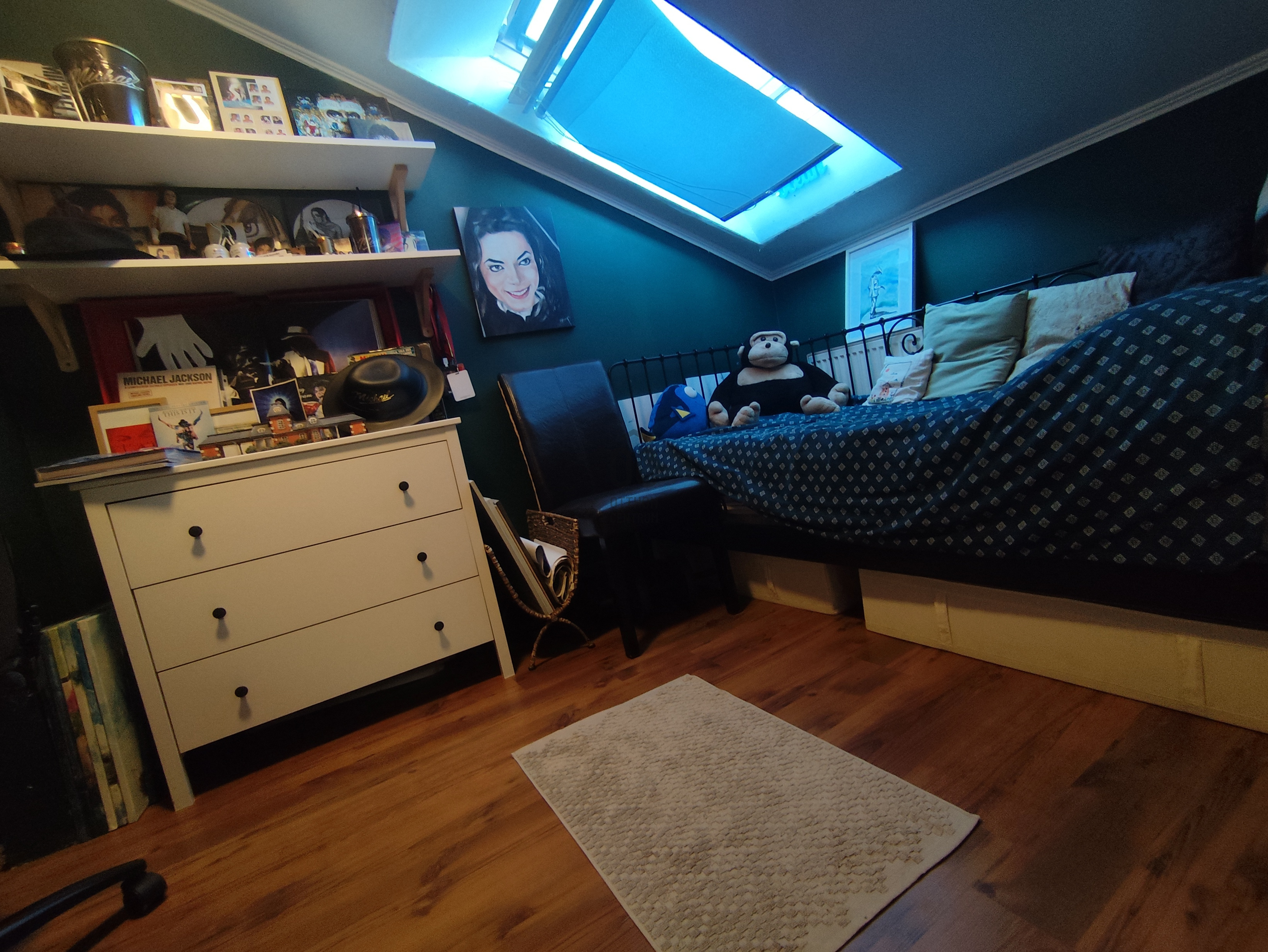 Gallery zoom image