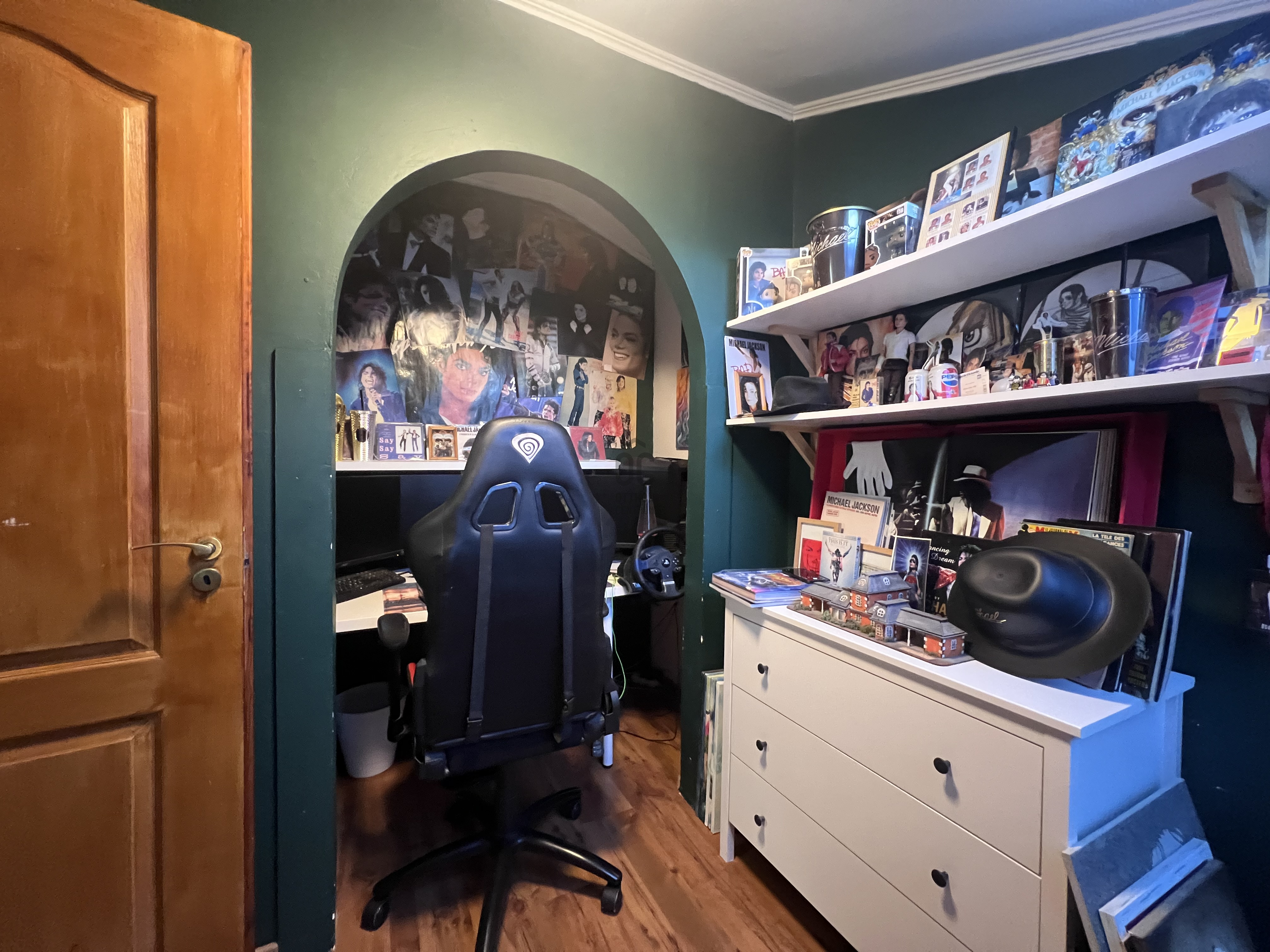 Gallery zoom image