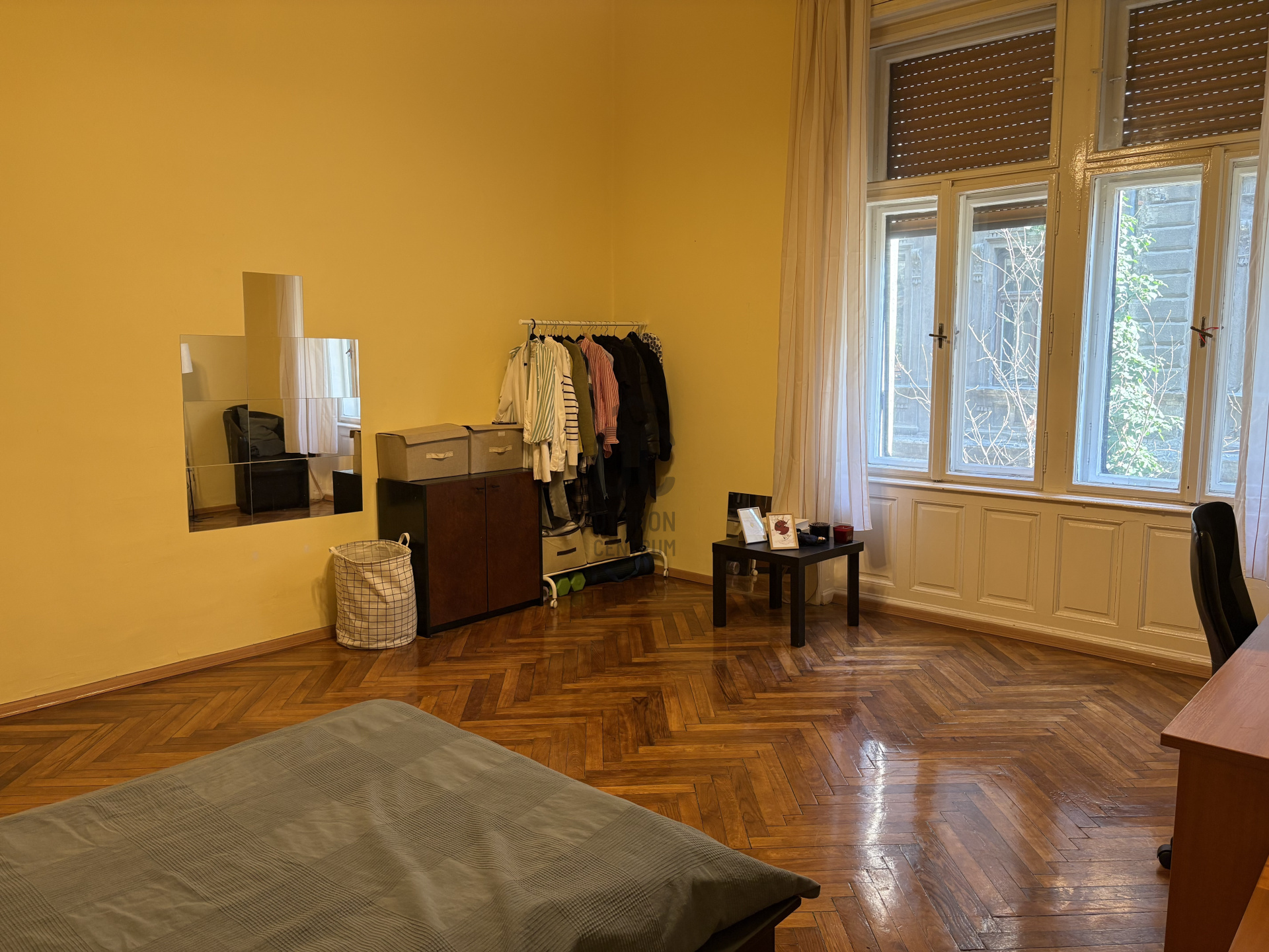 Gallery zoom image