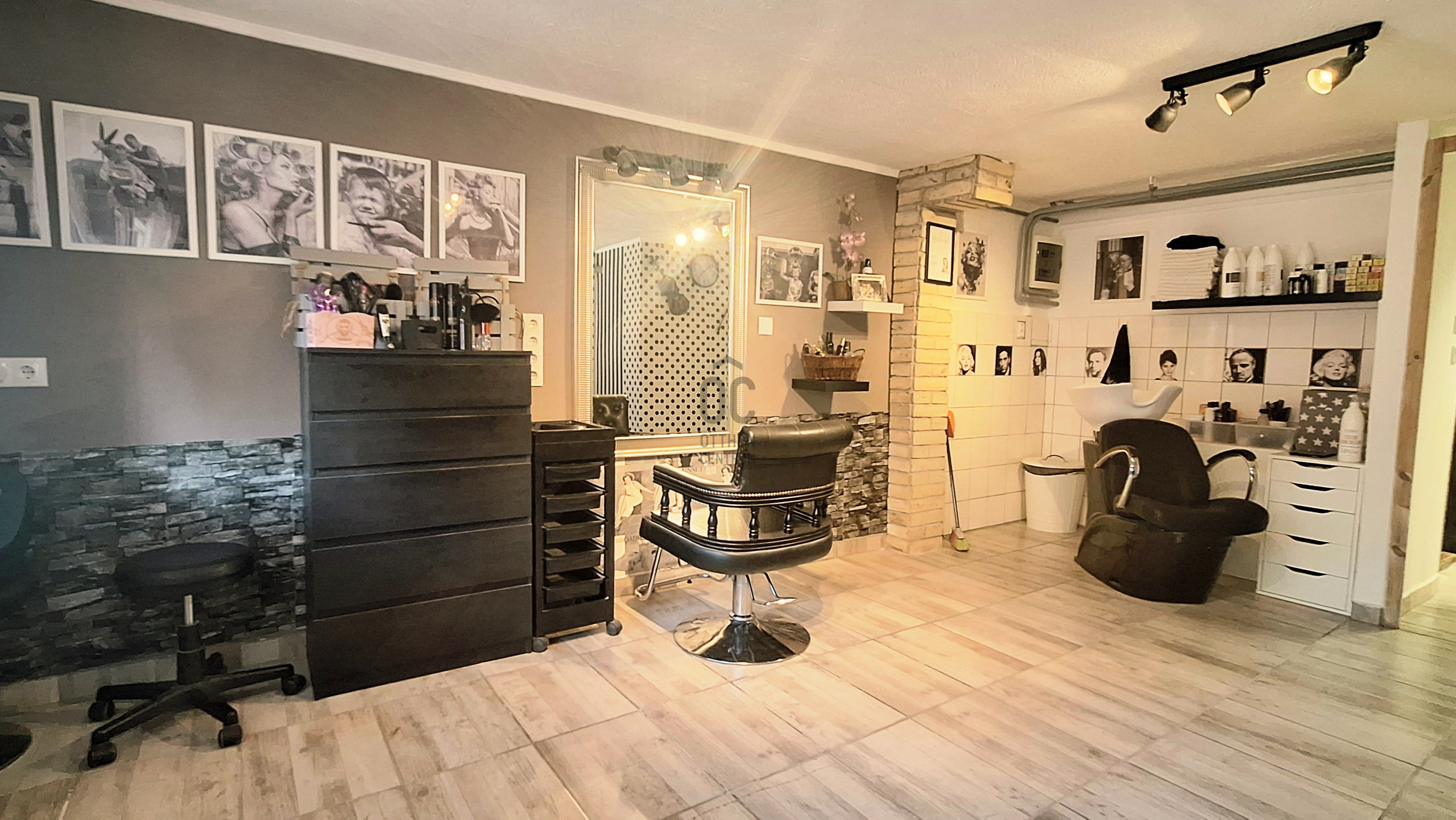 Gallery zoom image
