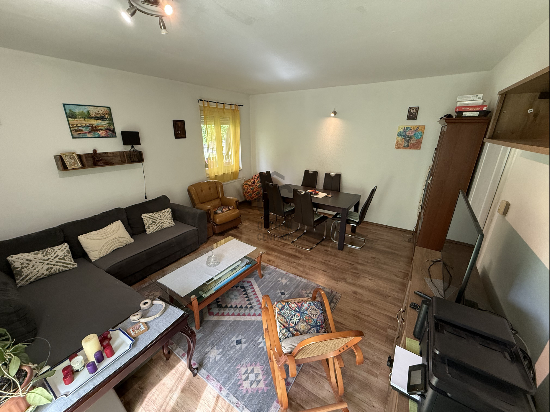 Gallery zoom image